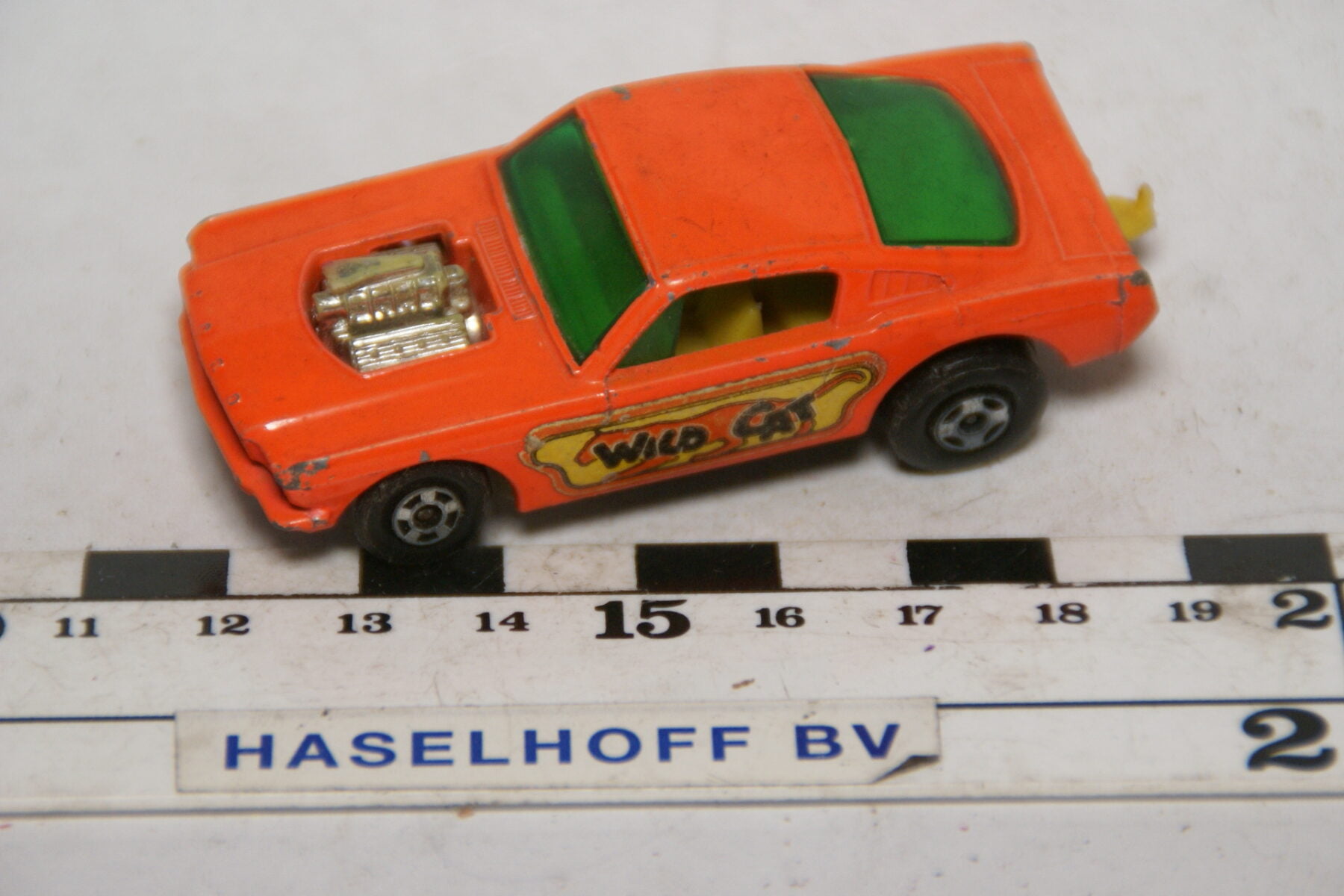 DSC07677 miniatuur Ford Mustang oranje 1op72 Matchbox