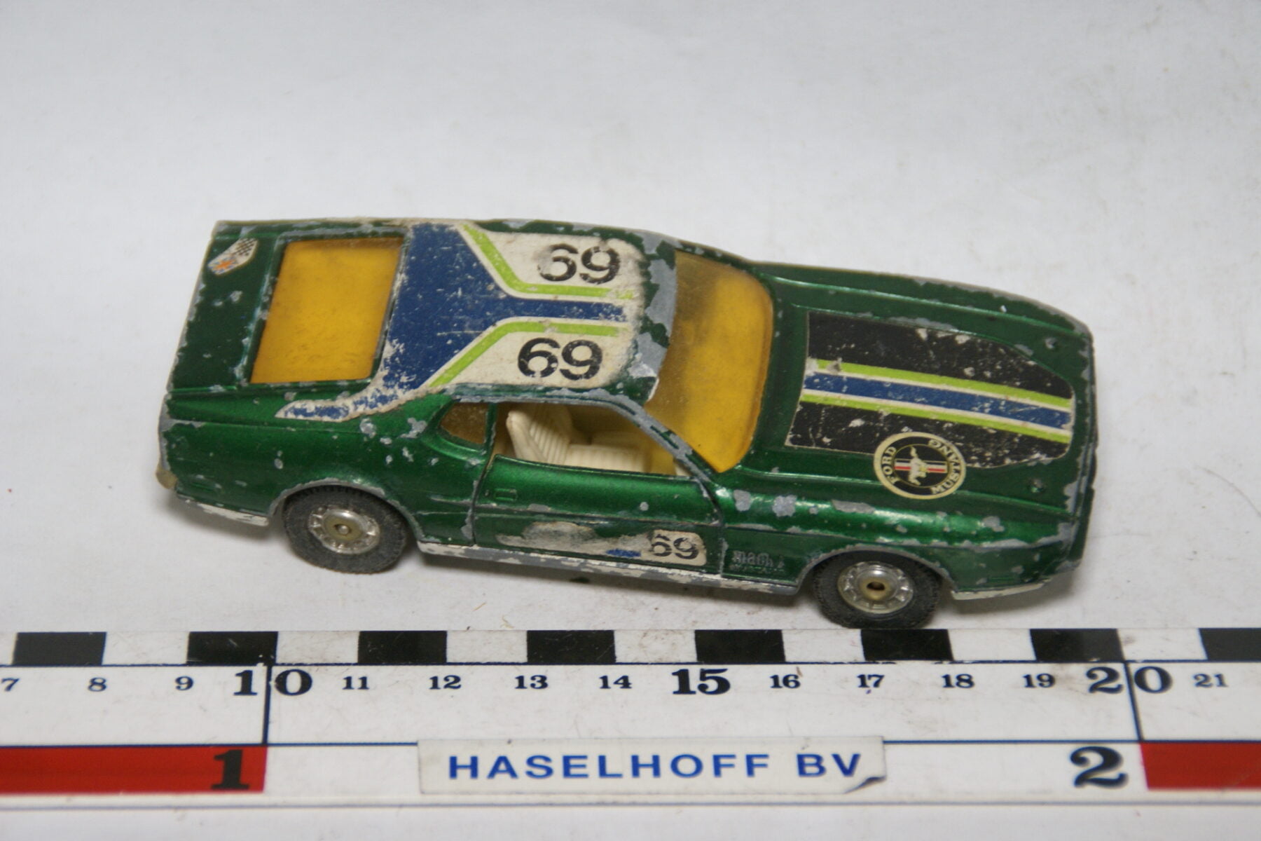 DSC07693 miniatuur Ford Mustang Mach I groen ca 1op43 Corgi Toys