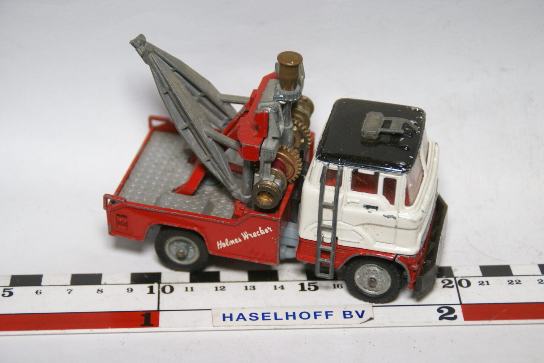 DSC07709 miniatuur Ford kraanwagen rood wit ca 1op43 Corgi Major Toys