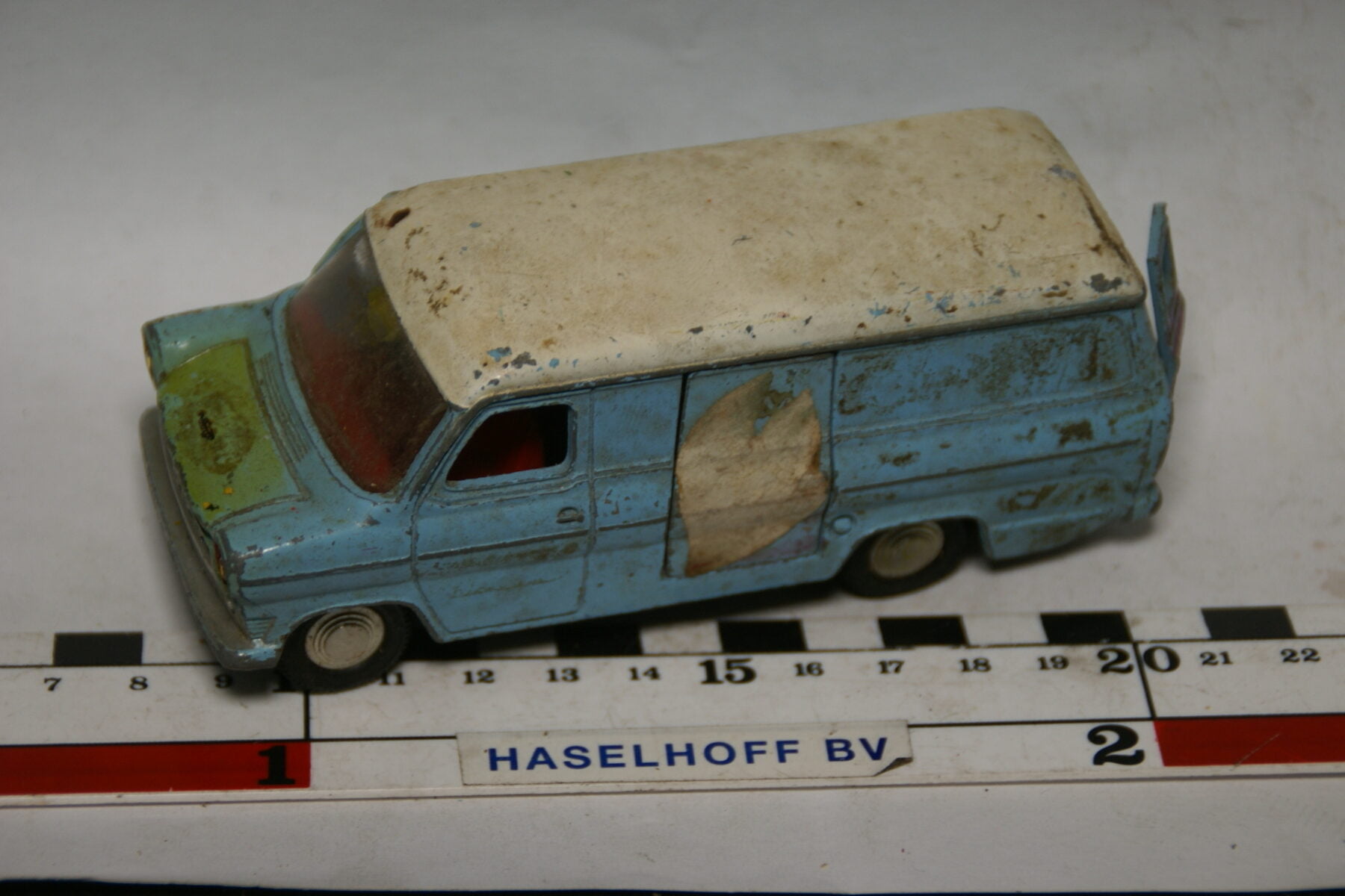 DSC07839 miniatuur Ford Transit van blauw 1op43 Dinky Toys nr 407