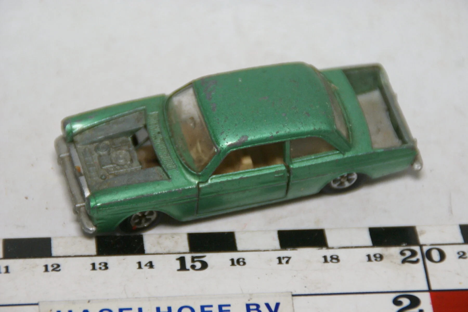 DSC07844 miniatuur Ford Taunus 12M groen ca 1op50 Impy Road Master