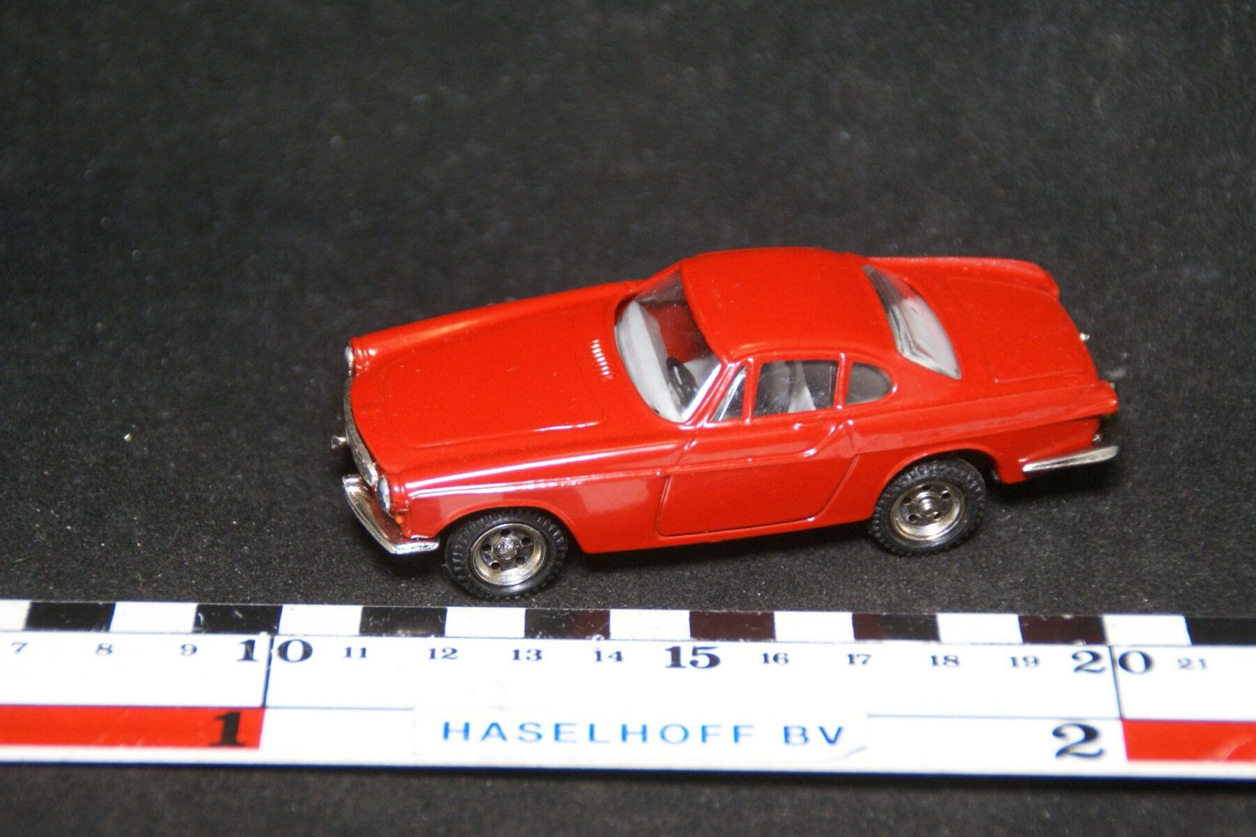 DSC08587 miniatuur Volvo 1800 rood ca 1op43 Metosul 11 MB