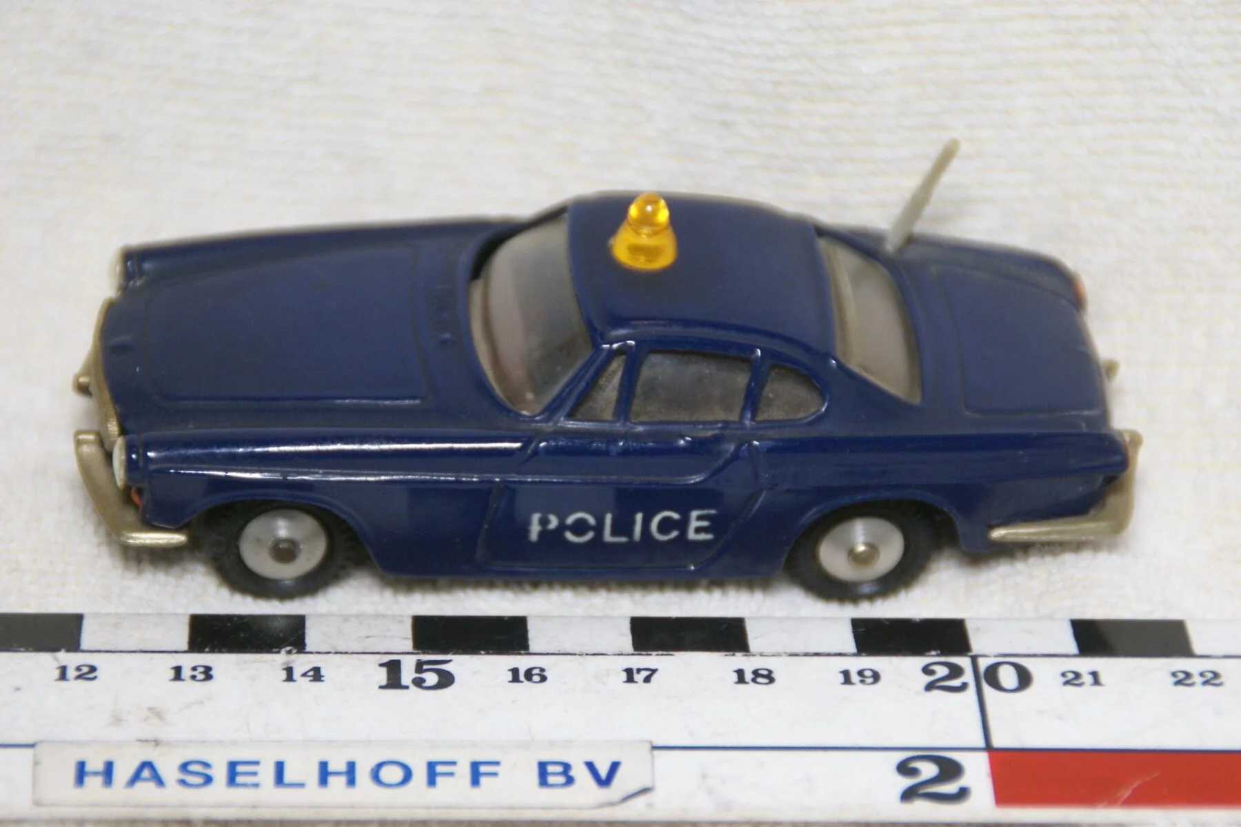 DSC08592 miniatuur Volvo 1800 police blauw ca 1op43 Metosul Mint