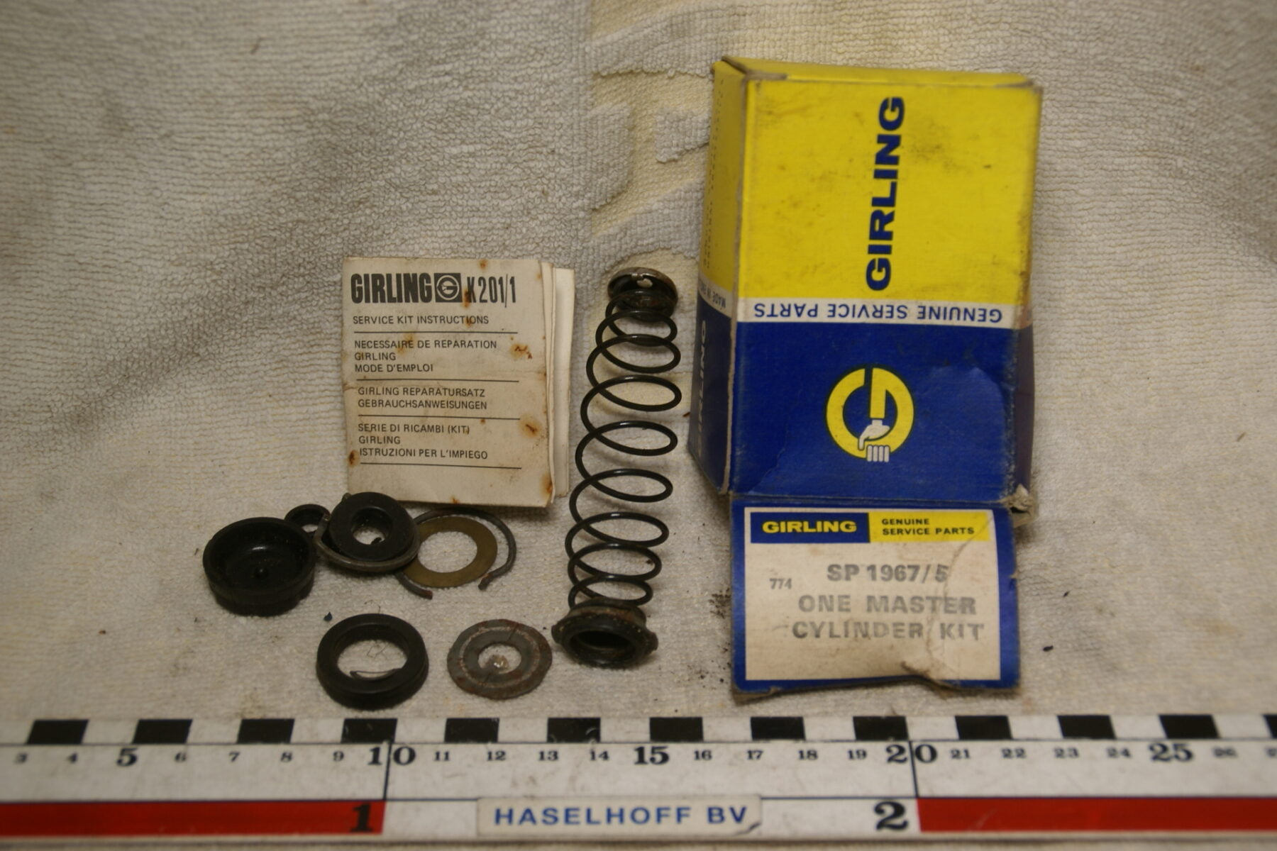 DSC01047 Volvo GIRLING hoofdremcylinder revisieset SP 1967 5 NOS