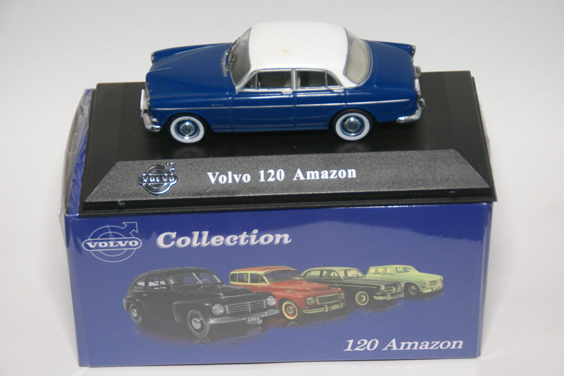 DSC01102 miniatuur Volvo Amazon 120 blauw wit 1op43 Atlas 02 nieuw