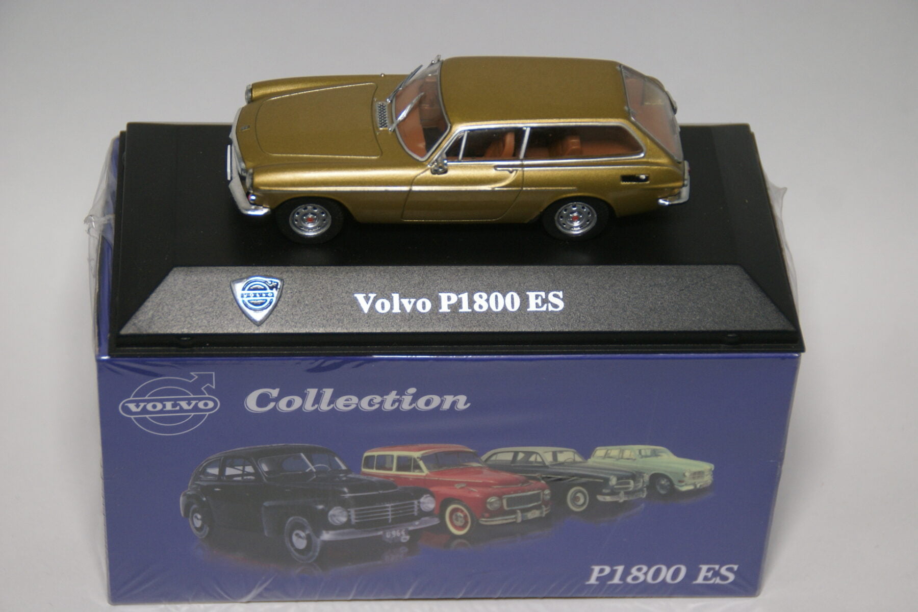 DSC01126 miniatuur Volvo 1800ES goud 1op43 Atlas 32 nieuw