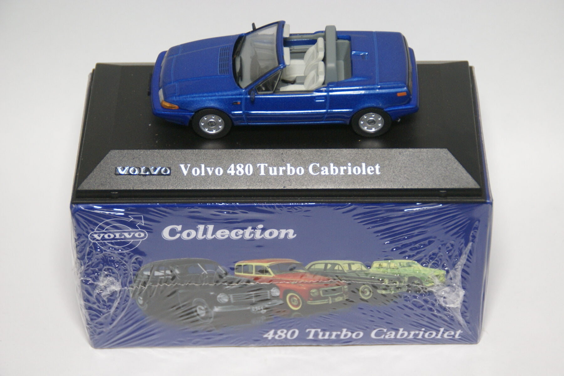 DSC01148 miniatuur Volvo 480 turbo cabriolet blauw 1op43 Atlas 45 nieuw