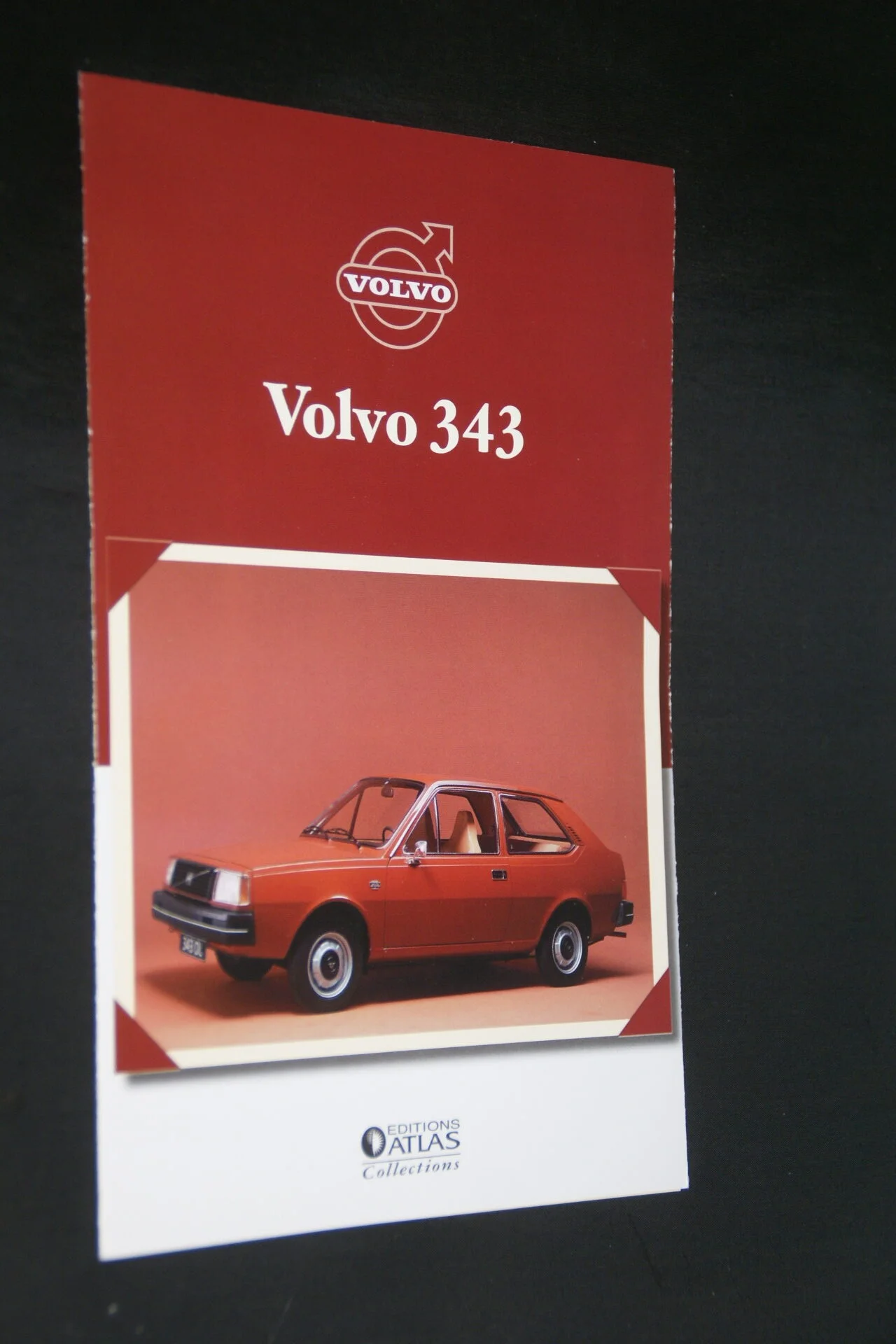 DSC01261 folder Atlas Volvo 343
