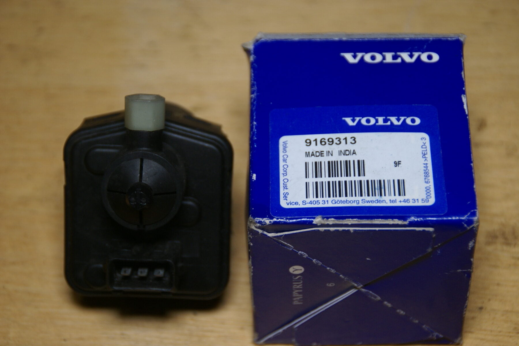 DSC01635 Volvo CSVXC70 koplampstelmtor 9169313