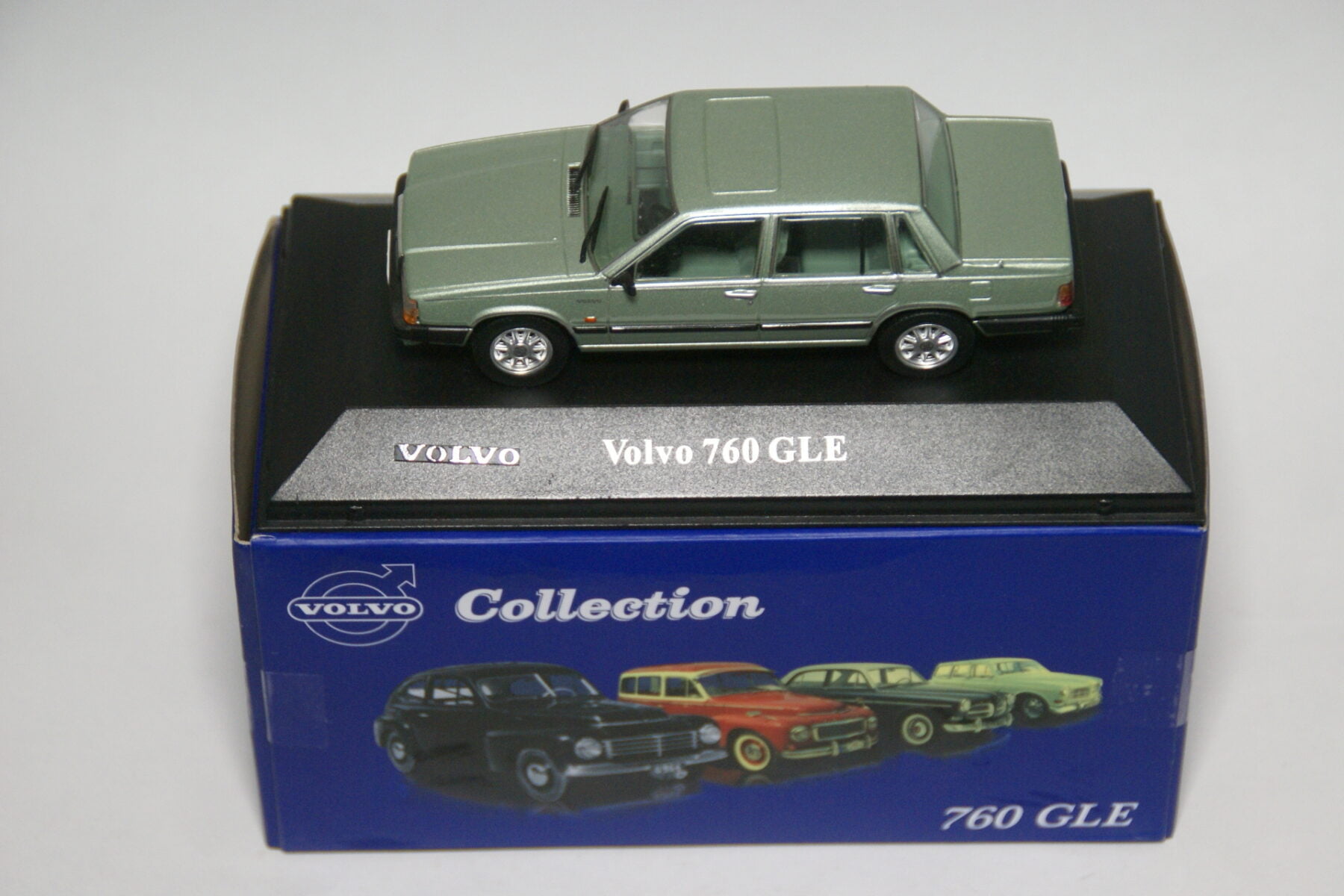 DSC01800 miniatuur Volvo 760GLE groen 1op43 Atls 058 mint in doos