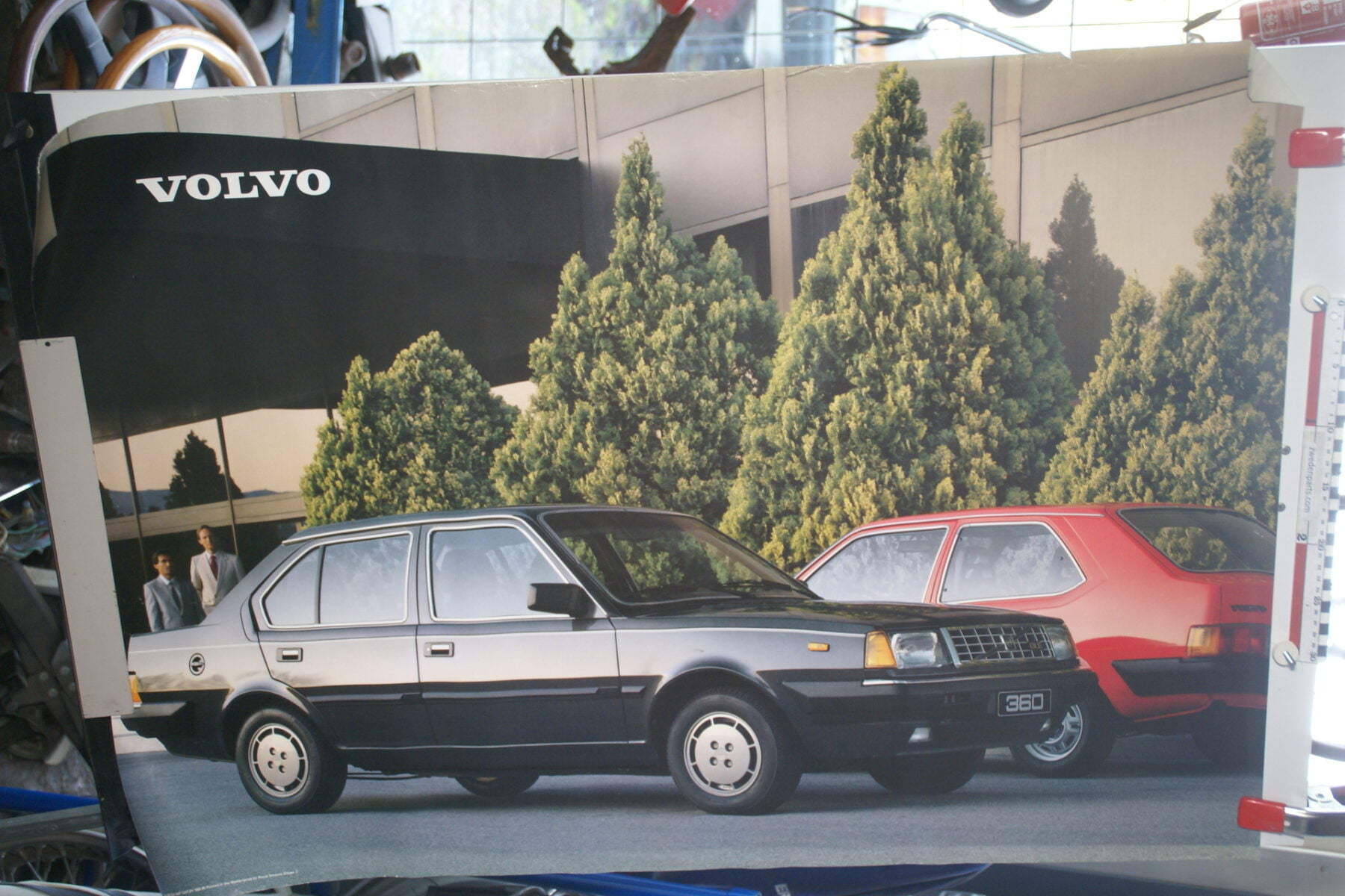 DSC02128 1985 Volvo 360GLE zwart en rood poster ASPCARBV1852