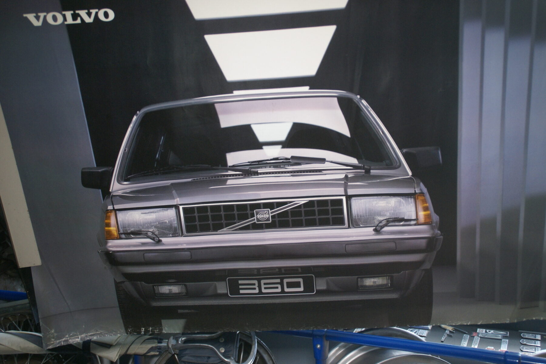 DSC02136 1986 Volvo 360GLE grijs poster ASPCARBV2337