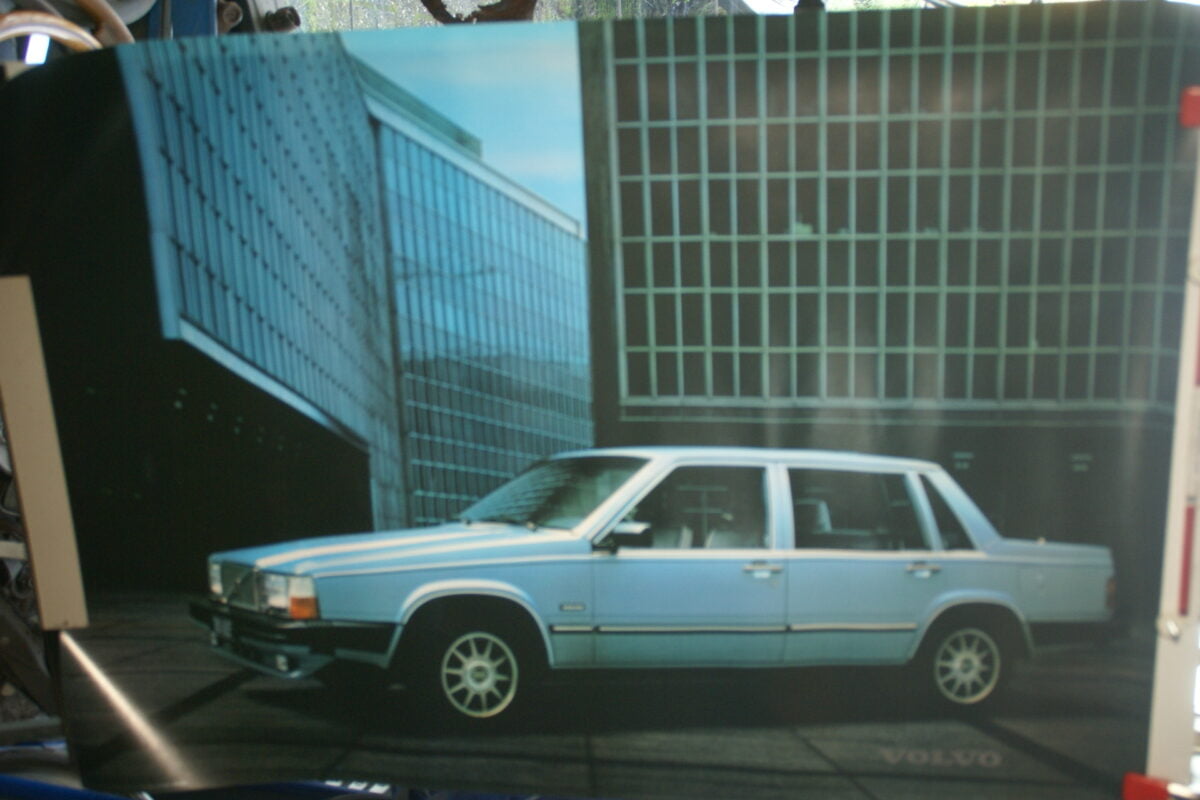 DSC02375 1983 Volvo 764 poster ASPPV 10530