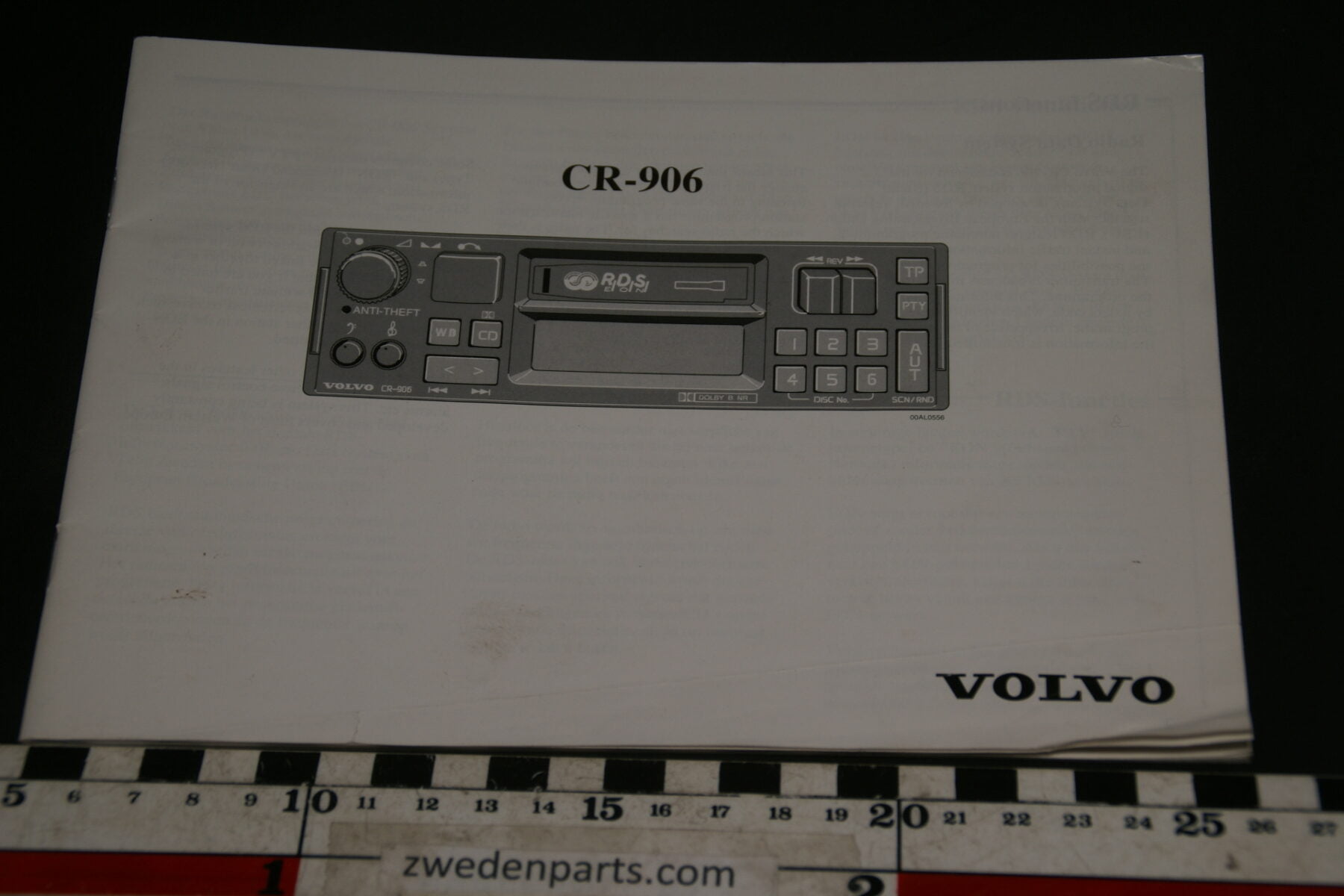 DSC02406 instructieboekje Volvo radio CR906 8Z1K194