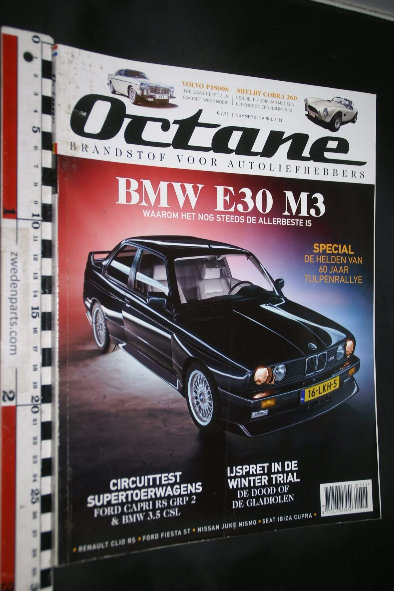 DSC02456 2013 aprl Octane tijdschrift met Volvo P1800