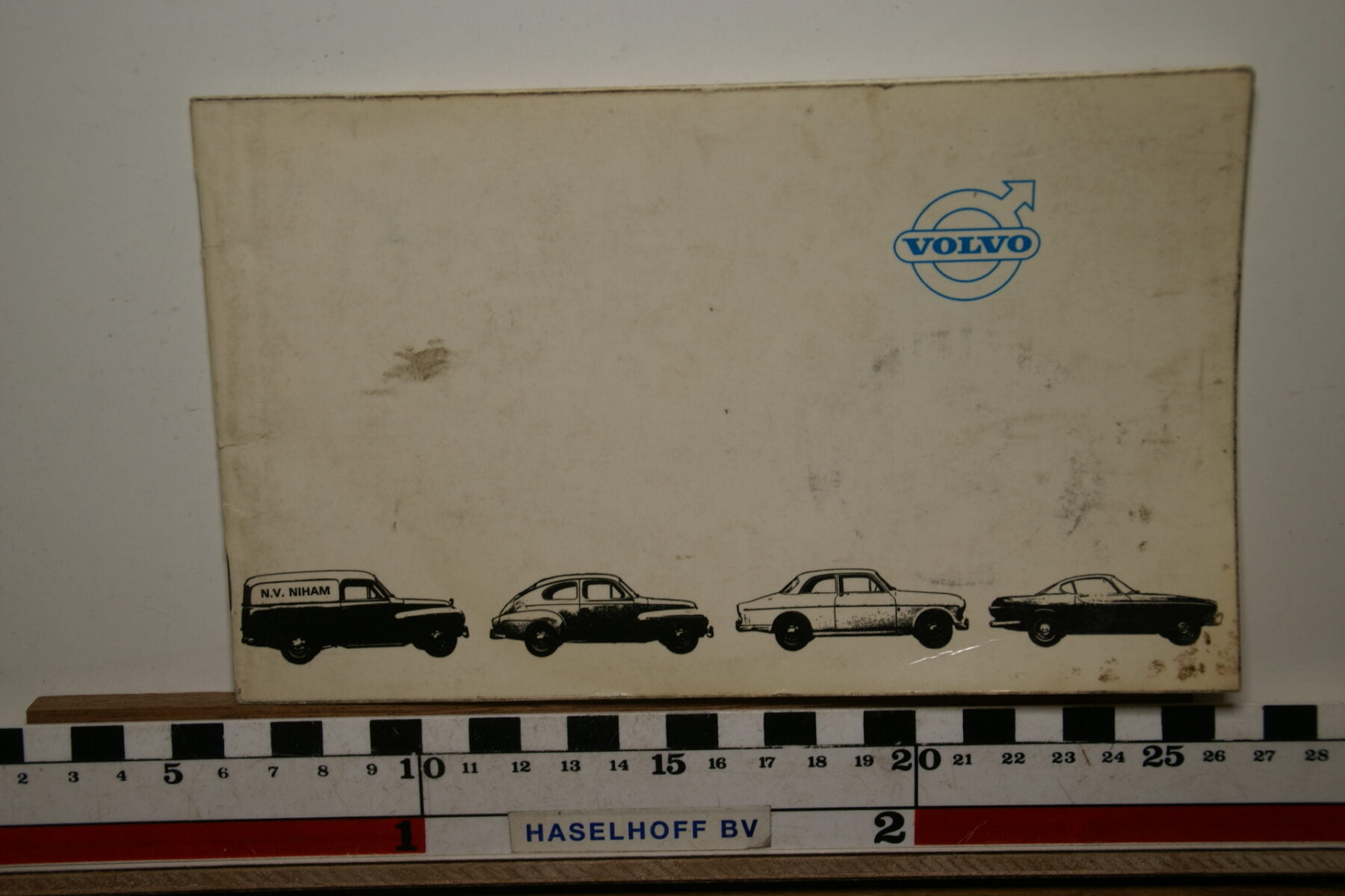 DSC02479 boekje van Volvo Nederland met alle typen ca 1964
