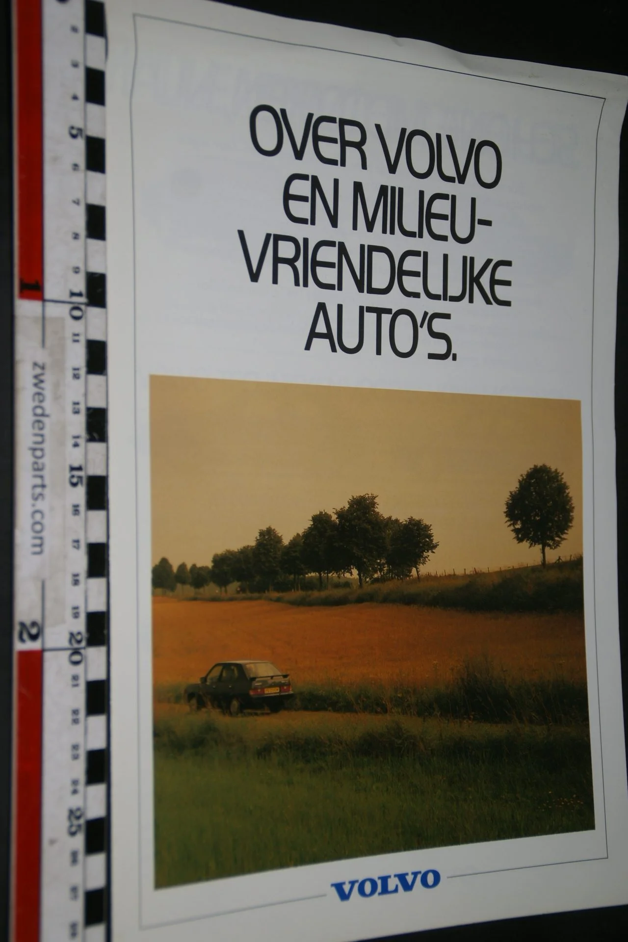 DSC03388 1987 brochure Volvo en milieuvriendelijke autos rotated