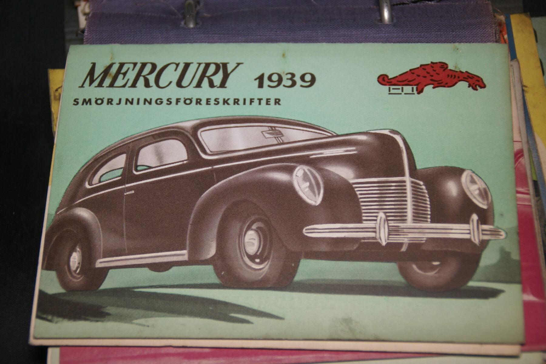 DSC03783 1939 kaart met smeerschema Mercury Svenskt