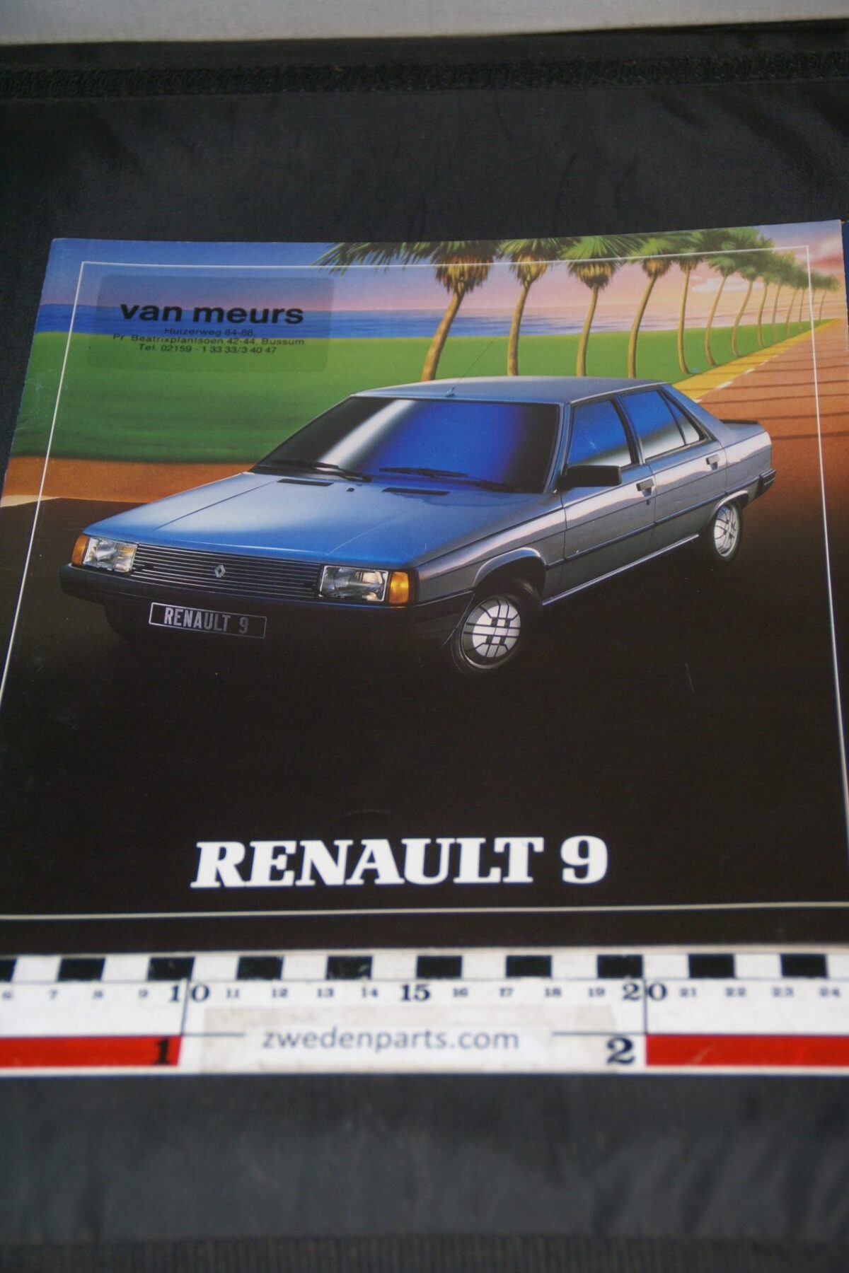 DSC05326 brochure Renault 9