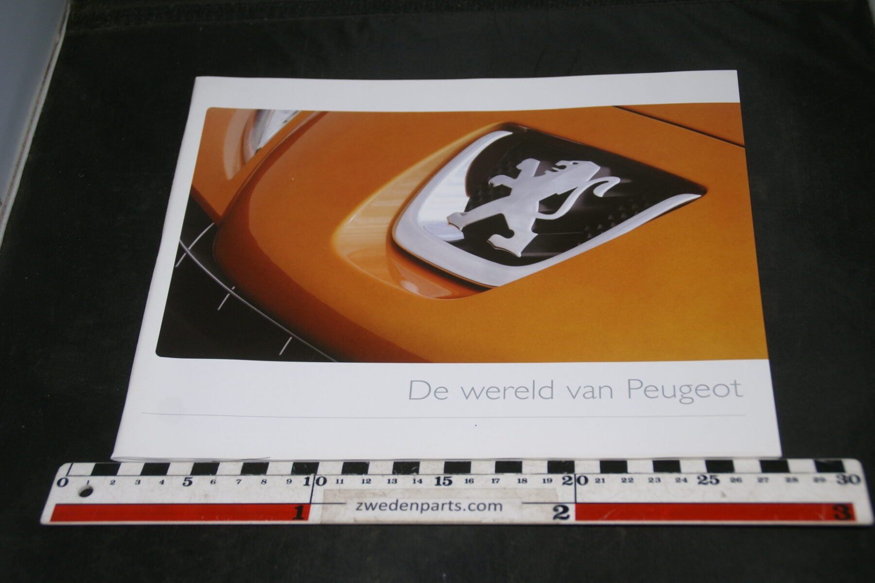 DSC05531 2007 brochure Peugeot de wereld van