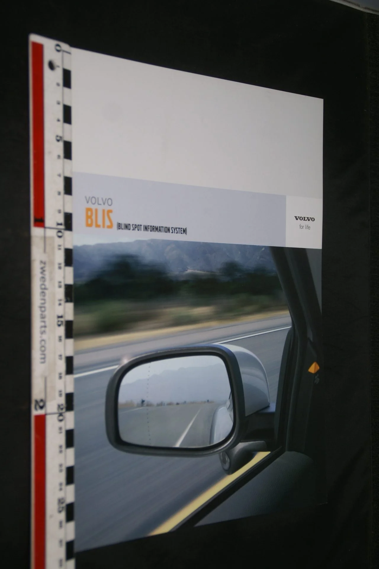 DSC06036 2005 brochure Volvo BLIS systeem nr. 0905V1
