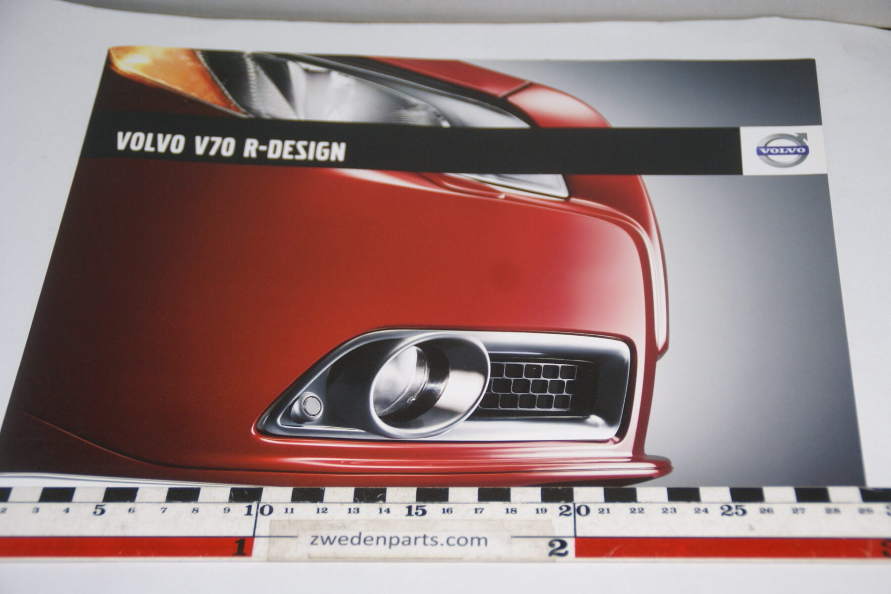 DSC06040 2008 brochure Volvo V70 R- Design nr. SP-V70-00011 V1