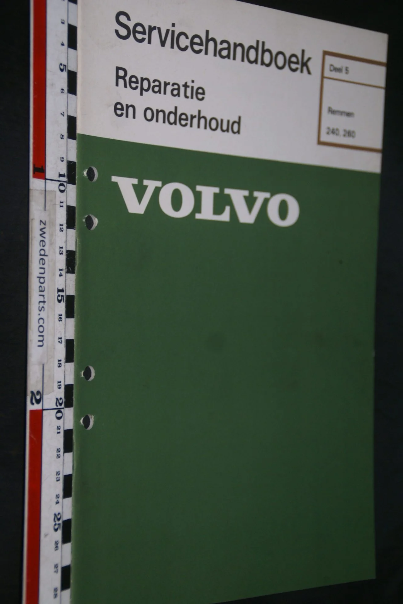DSC06732 1977 origineel Volvo 240, 260 servicehandboek 5 remmen 1 van 800 TP 11489-1