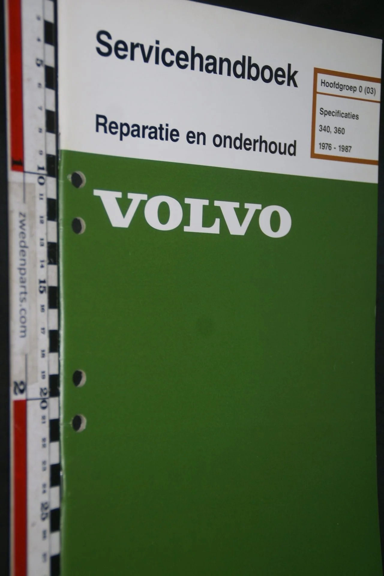 DSC06820 1986 origineel Volvo 340.360 servicehandboek 0 (03)  specificaties 1 van 700 TP 35028-8
