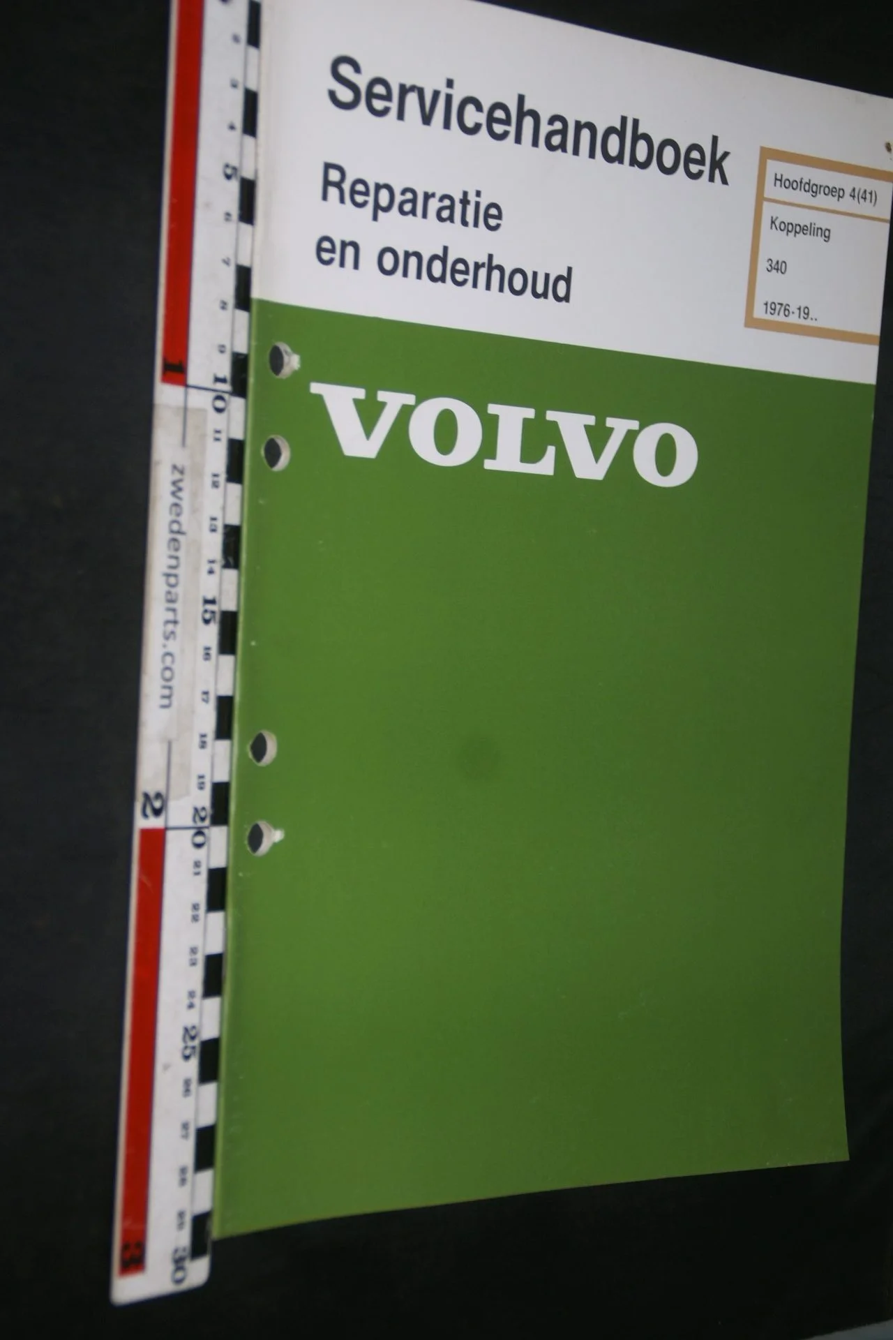 DSC06838 1981 origineel Volvo 340 servicehandboek 4(41) koppeling 1 van 800 TP 12429-3