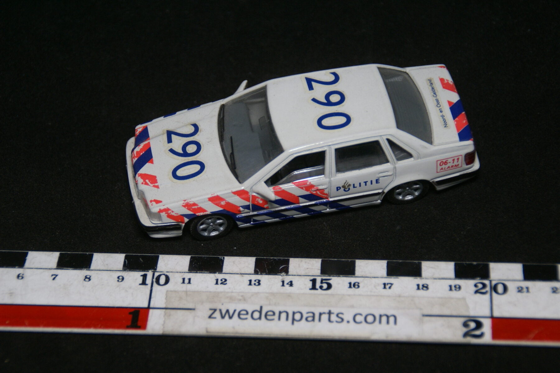 DSC06911 1992 Volvo 854 850GLT politie wit 1op43 AHC nr D-135