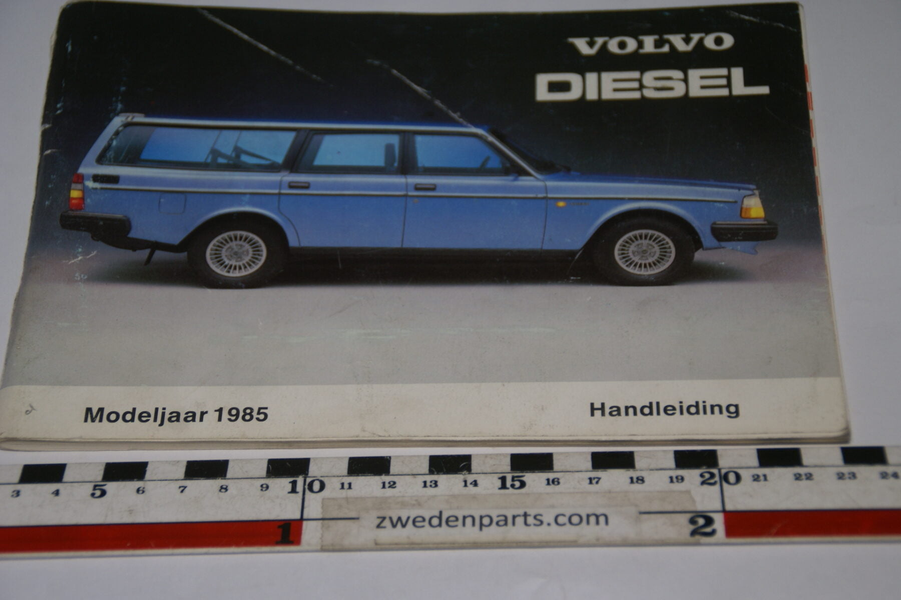 DSC07085 1984 origineel Volvo 240 diesel handleiding TP 2546-1