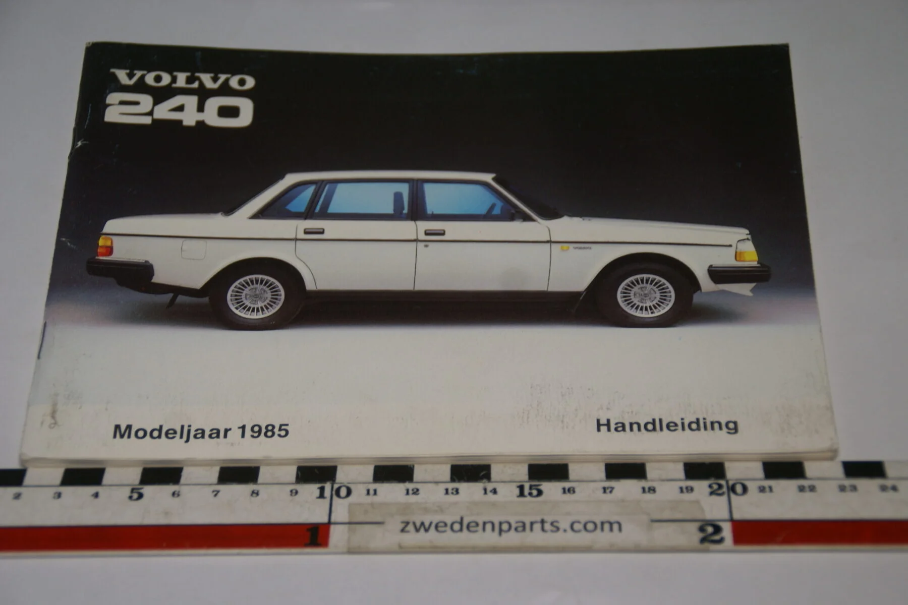 DSC07087 1984 origineel Volvo 240 handleiding TP 2536-1