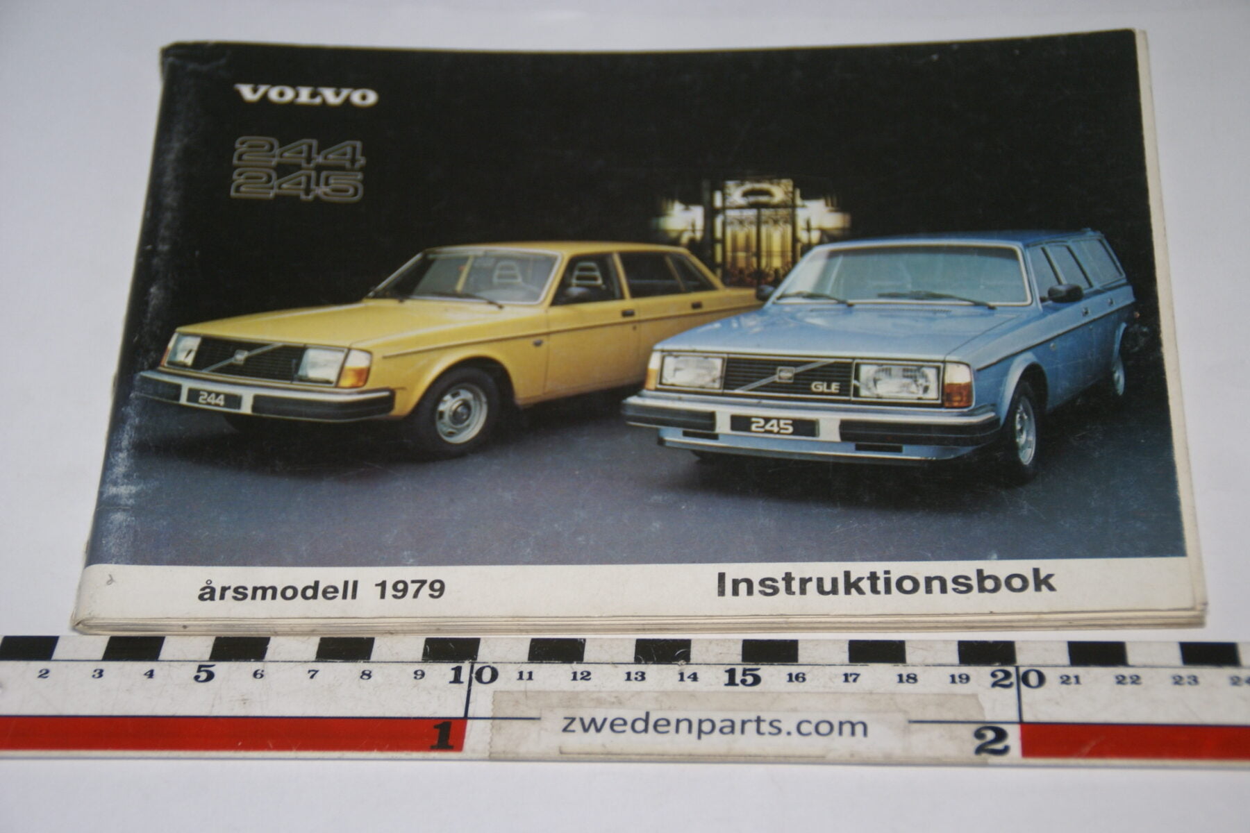 DSC07075 1978 origineel Volvo 240  instruktionsbok TP 1694-1 Svenskt