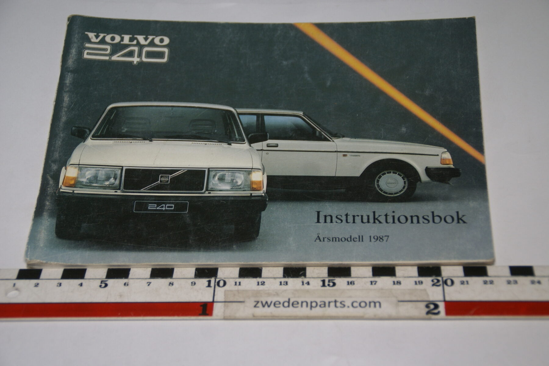 DSC07081 1986 origineel Volvo 240  instruktionsbok TP 2730-2 Svenskt