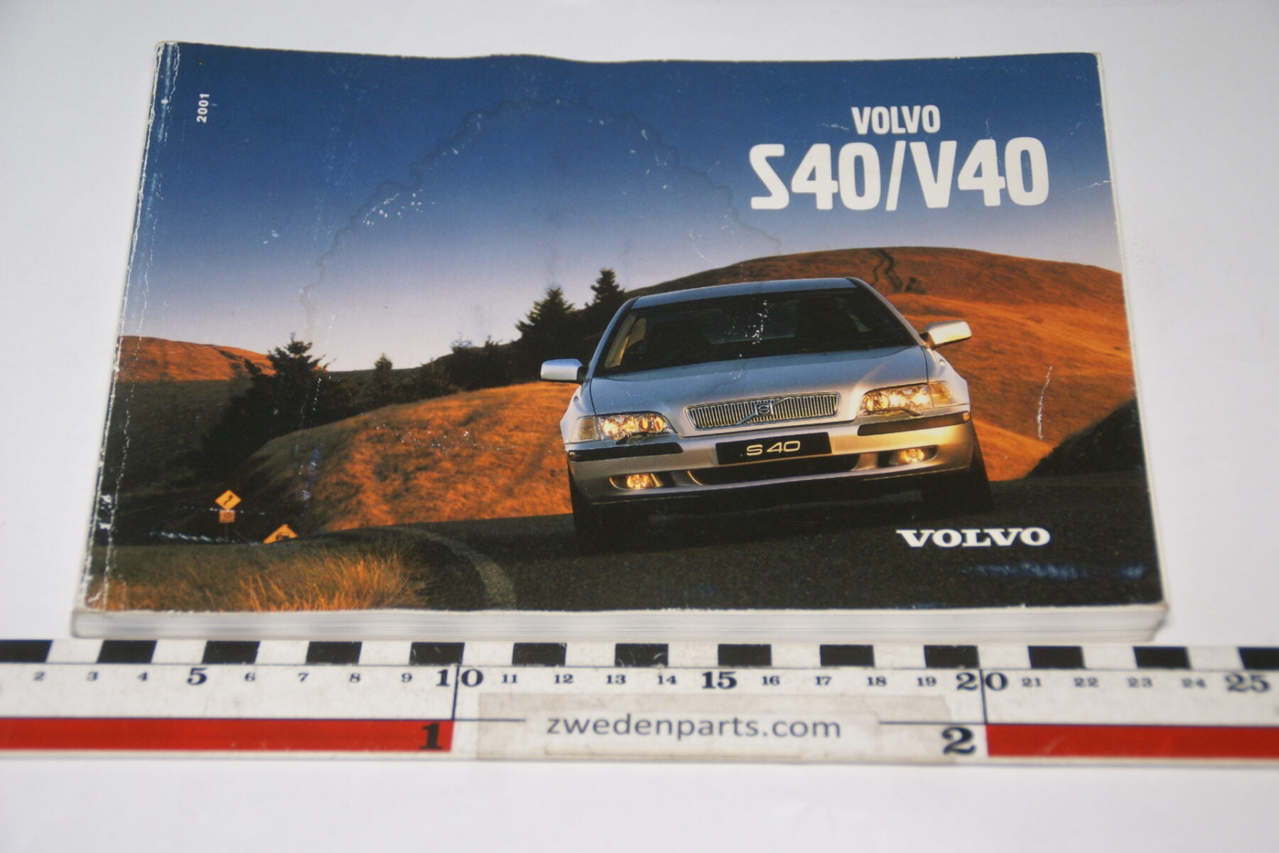 DSC07099 2000 origineel Volvo S40 V40 instruktionsbok TP 4816 Svenskt