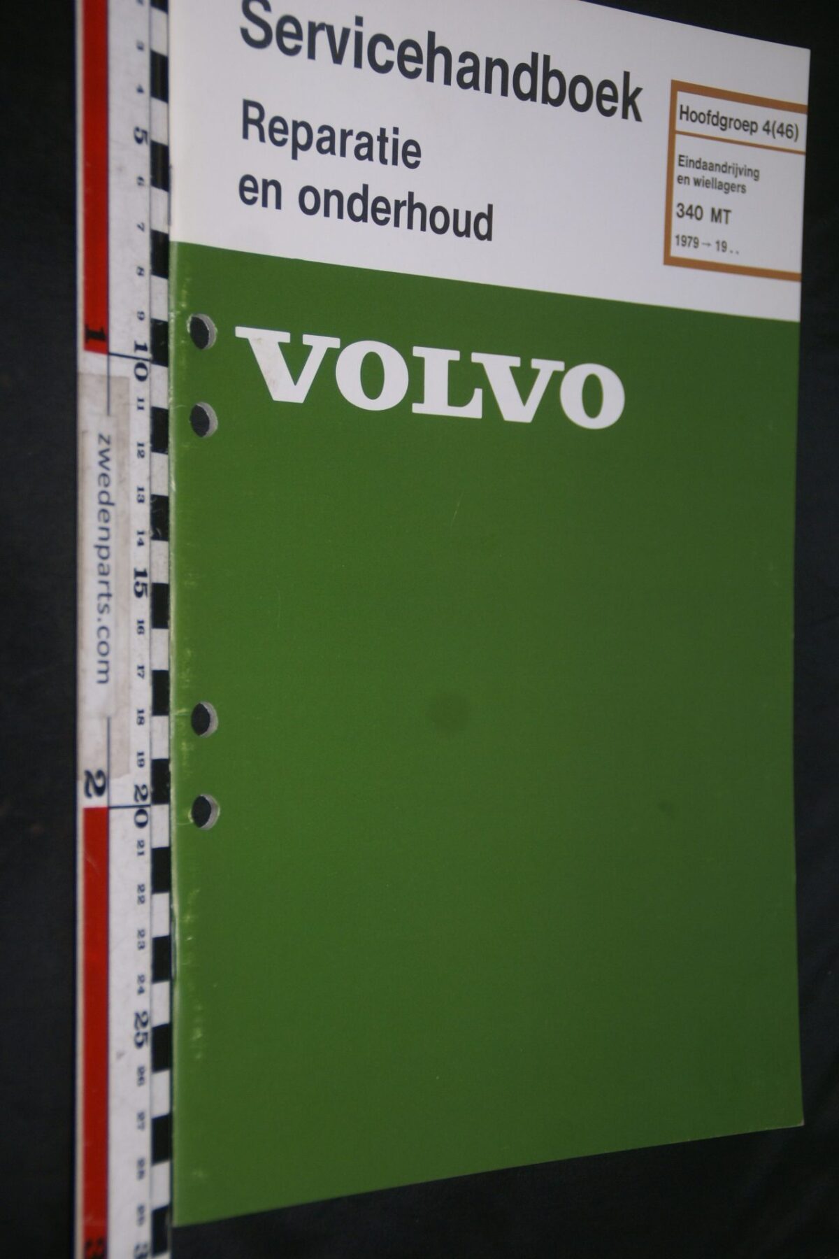 DSC07223 1979 origineel Volvo 340 MT  servicehandboek  4(46) eindaandrijving 1 van 800 TP 12436-2