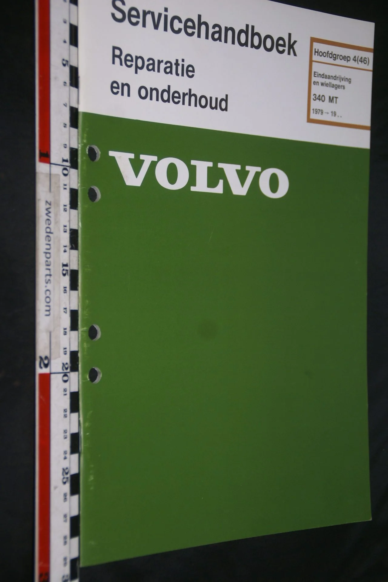 DSC07223 1979 origineel Volvo 340 MT  servicehandboek  4(46) eindaandrijving 1 van 800 TP 12436-2
