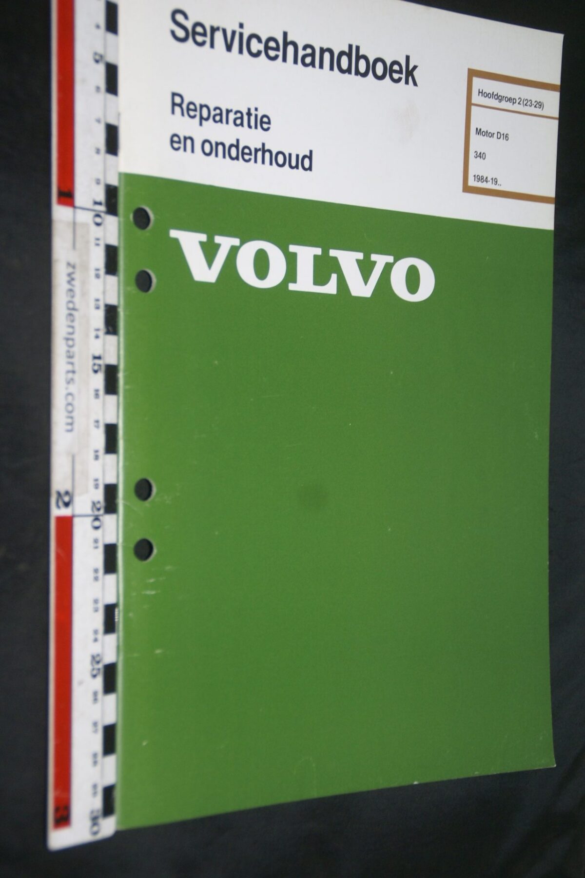 DSC07232 1984 origineel Volvo 340 servicehandboek  2(23-29) motor D16 1 van 900 TP 35213-1