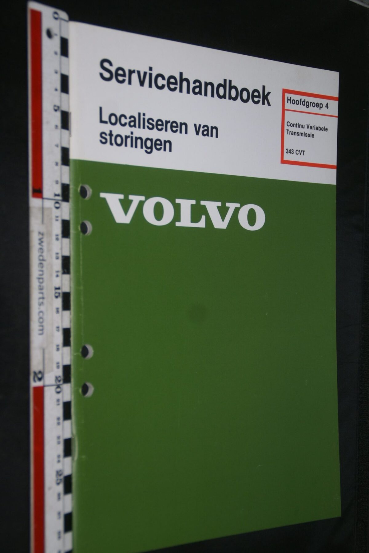 DSC07240 1978 origineel Volvo 343 servicehandboek  4 CVT 1 van 800 TP 12120-1