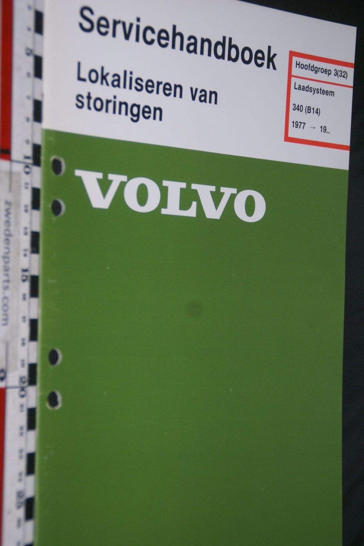 DSC07259 1980 origineel Volvo 340 servicehandboek  3(32) laadsysteem 1 van 800 TP 35039-1