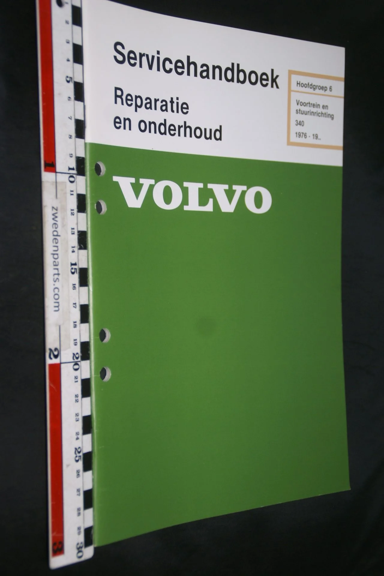 DSC07267 1981 origineel Volvo 340 servicehandboek  6 voortrein en stuurinrichting 1 van 800 TP 12165-2