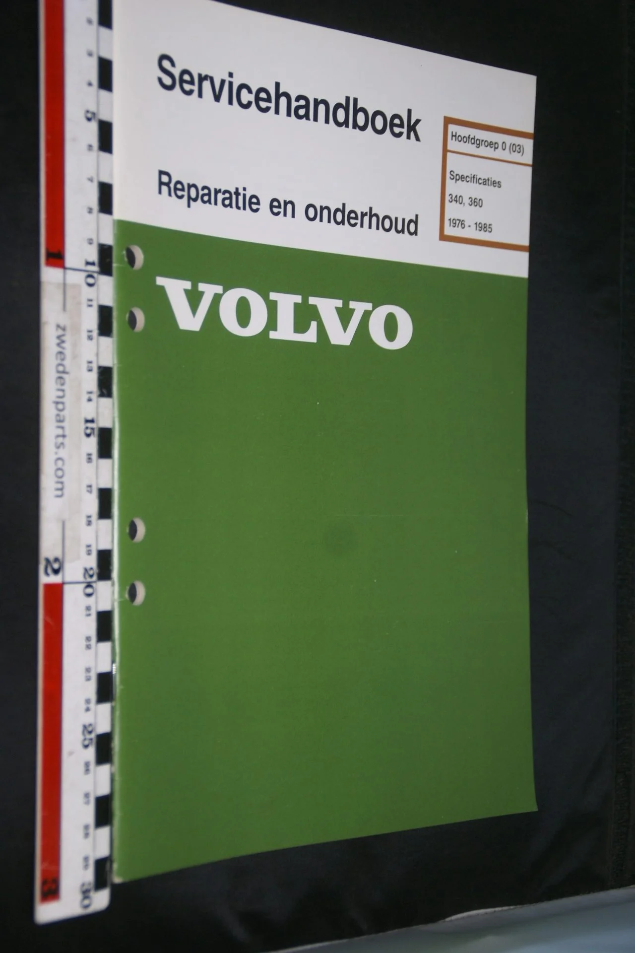 DSC07278 1984 origineel Volvo 340 360 servicehandboek  0(03) specificaties 1 van 700 TP 35028-6