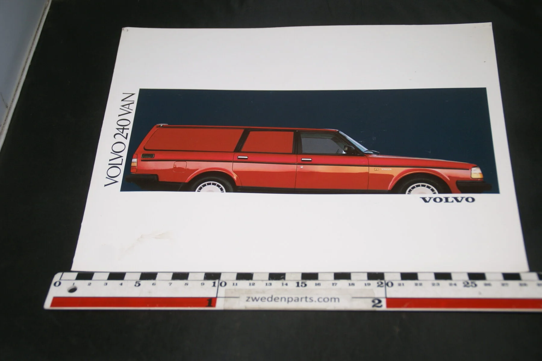 DSC07932 ca 1987 brochure Volvo 245 VAN