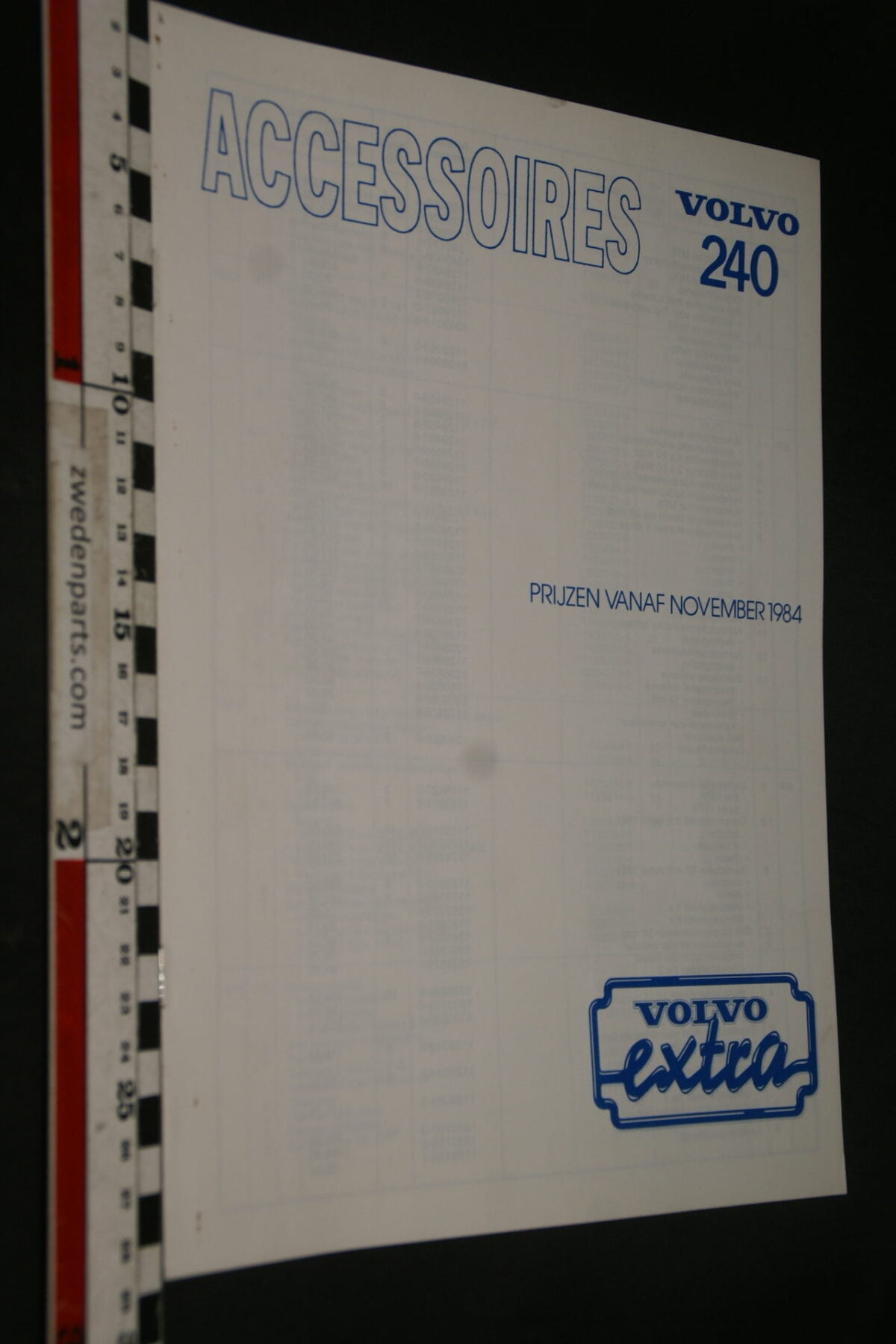 DSC07937 1984 brochure Volvo 240 accessoires prijzen