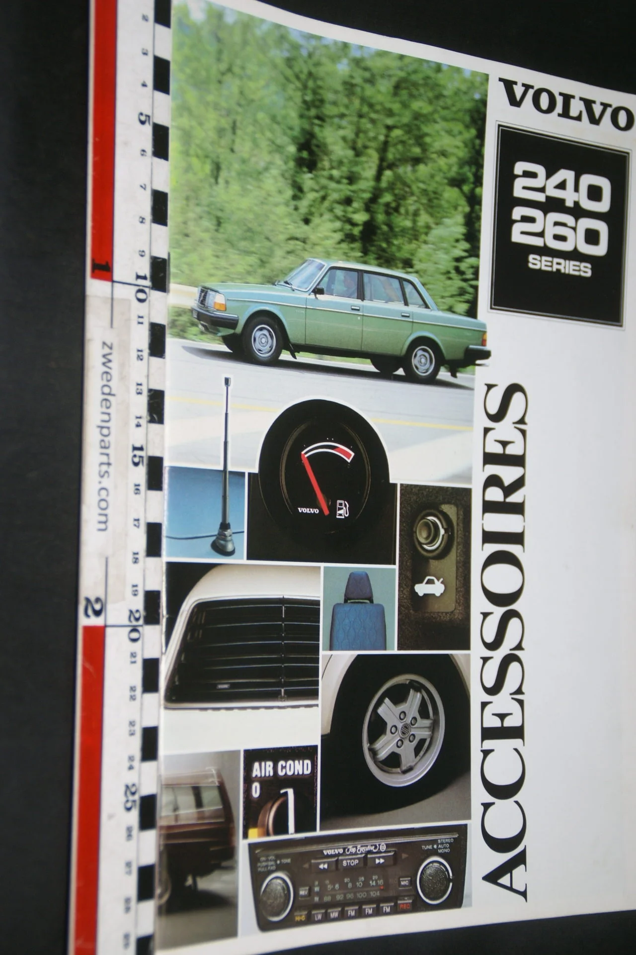 DSC07944 1980 brochure Volvo 240 260 accessoires nr RSP 36349