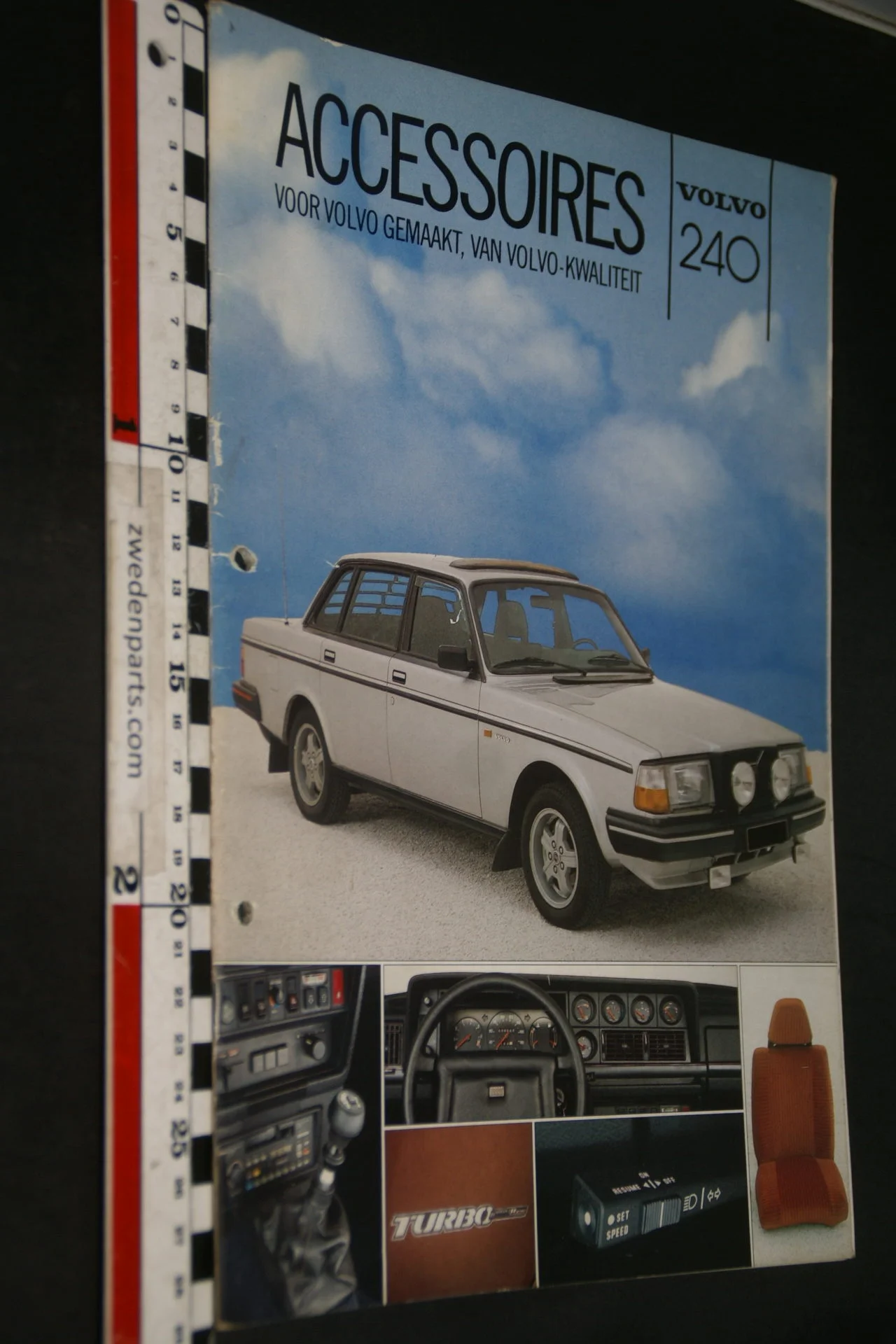 DSC07956 1983 brochure Volvo 240 accessoires nr RSP 39271