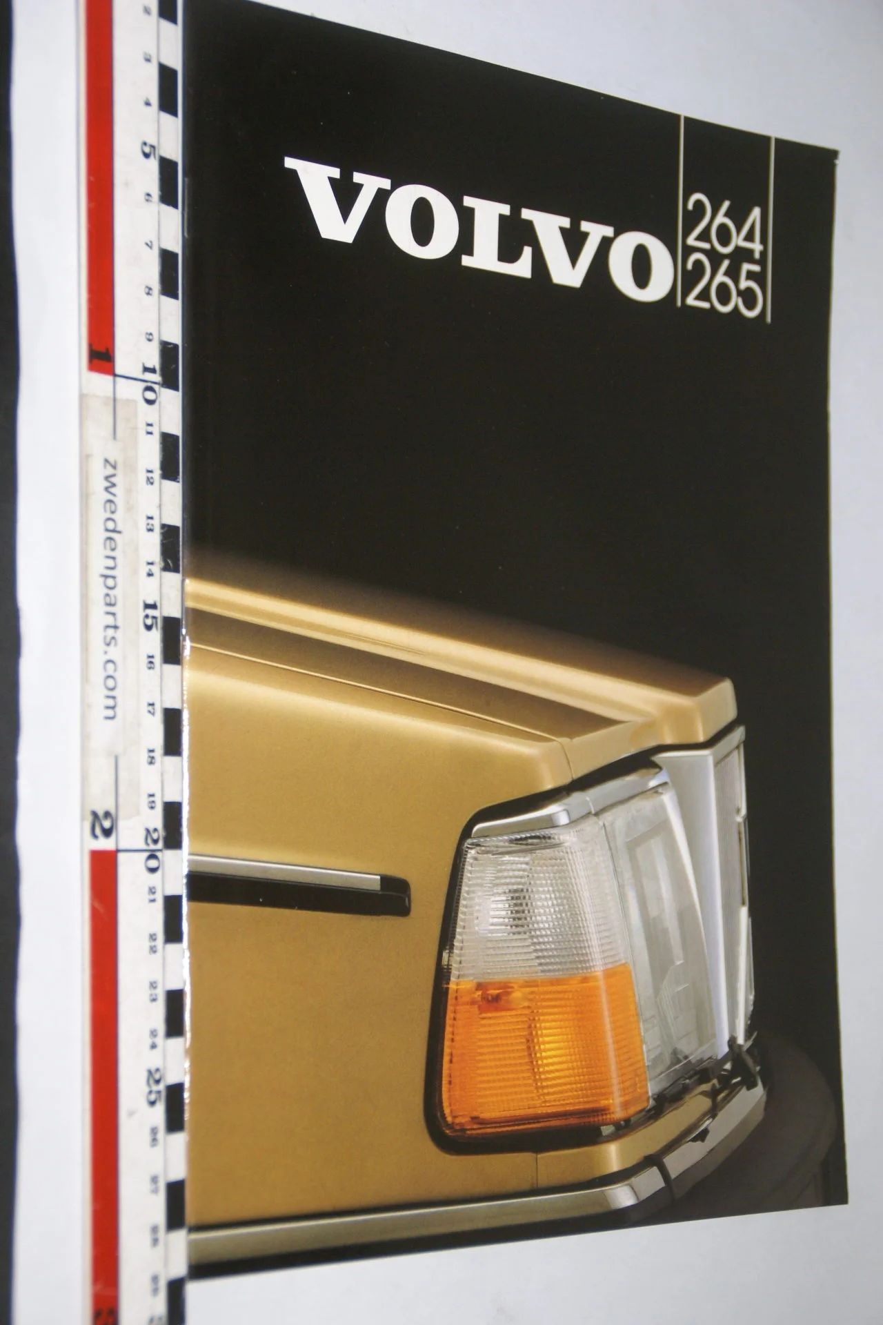 DSC07960 1982 brochure Volvo 264 265 nr ASPPV 10298