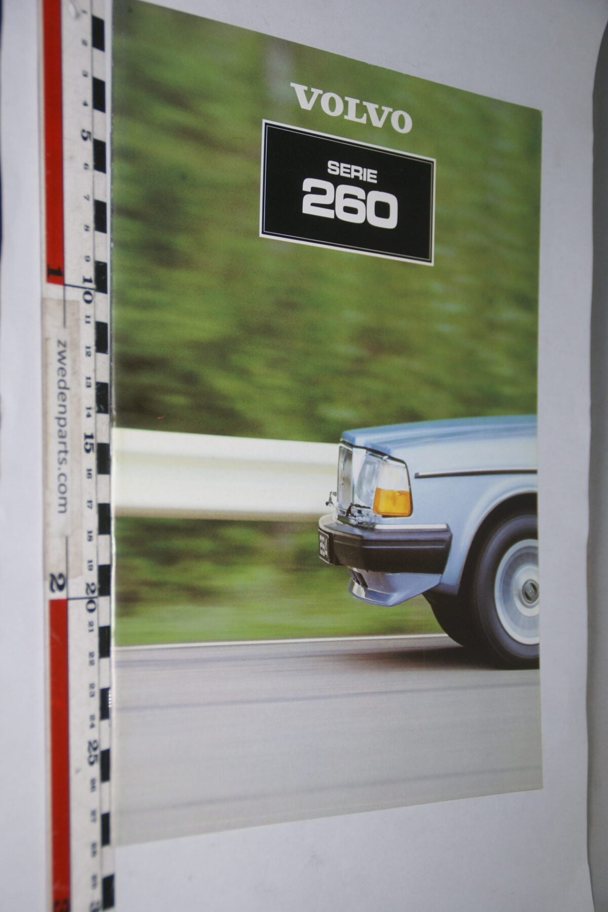 DSC07964 1981 brochure Volvo serie 260 nr ASPPV 8563-2