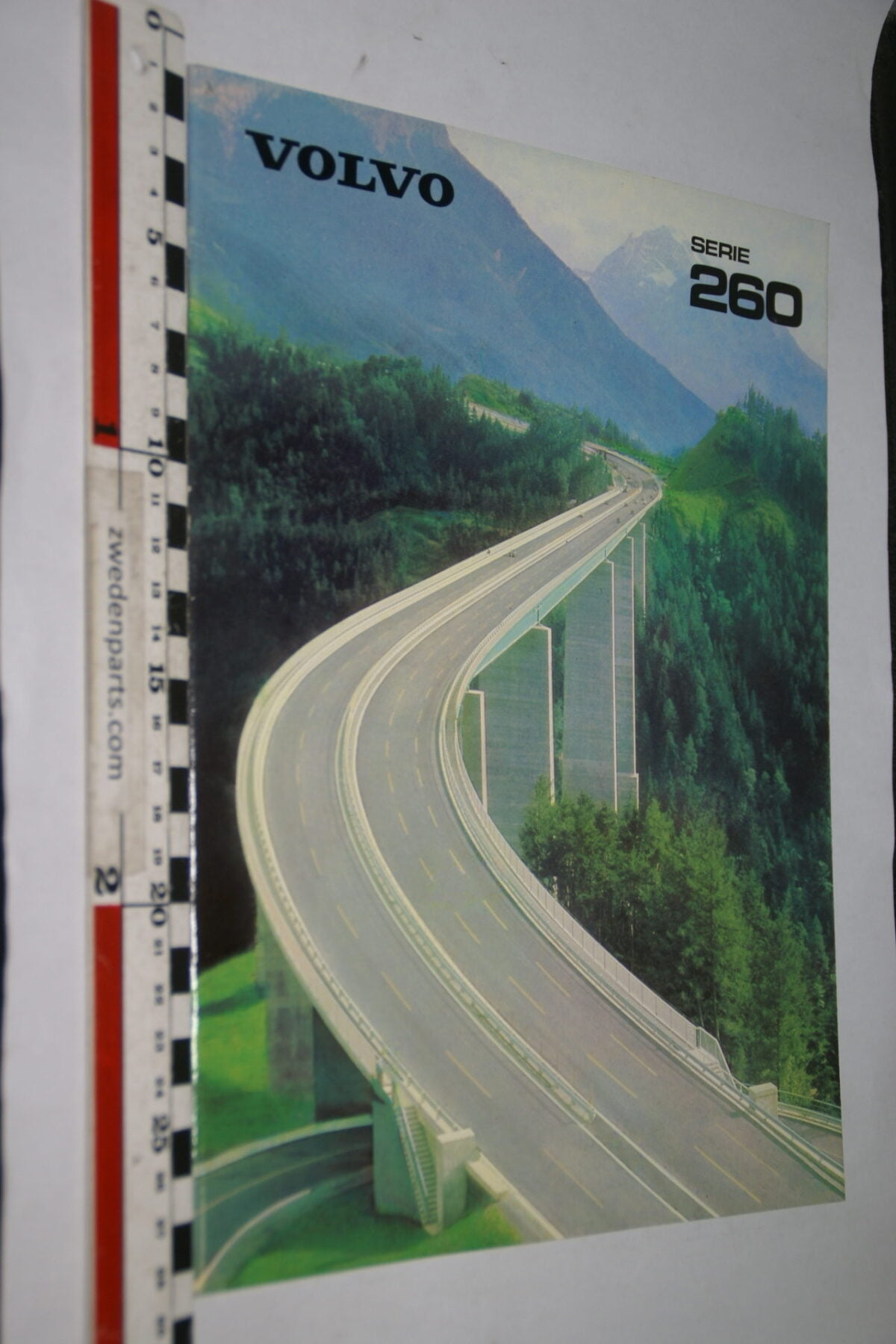 DSC07968 1980 brochure Volvo serie 260 nr ASPPV 7562-2