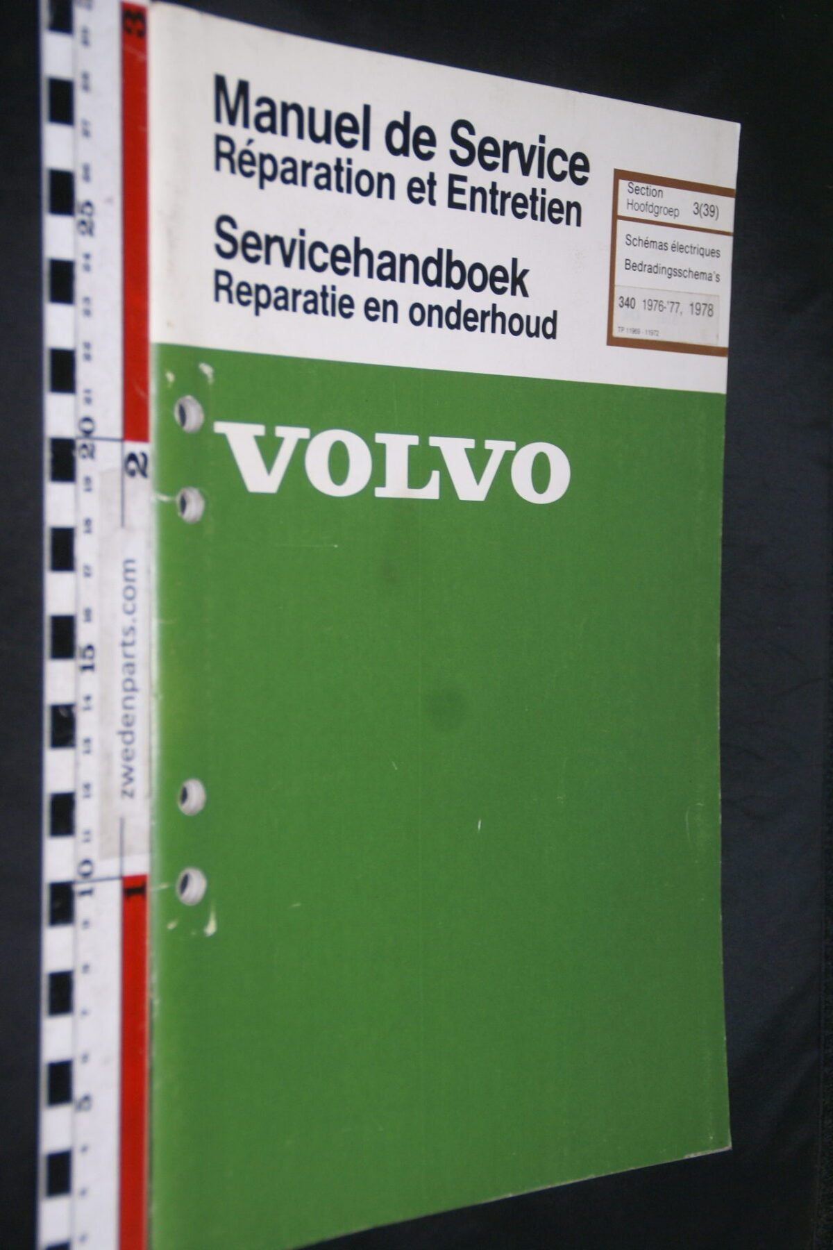 DSC08437 1977 origineel Volvo 340 servicehandboek  3 (39) bedrading 1 van 2.300 TP 11969-1, Francais, Nederlands